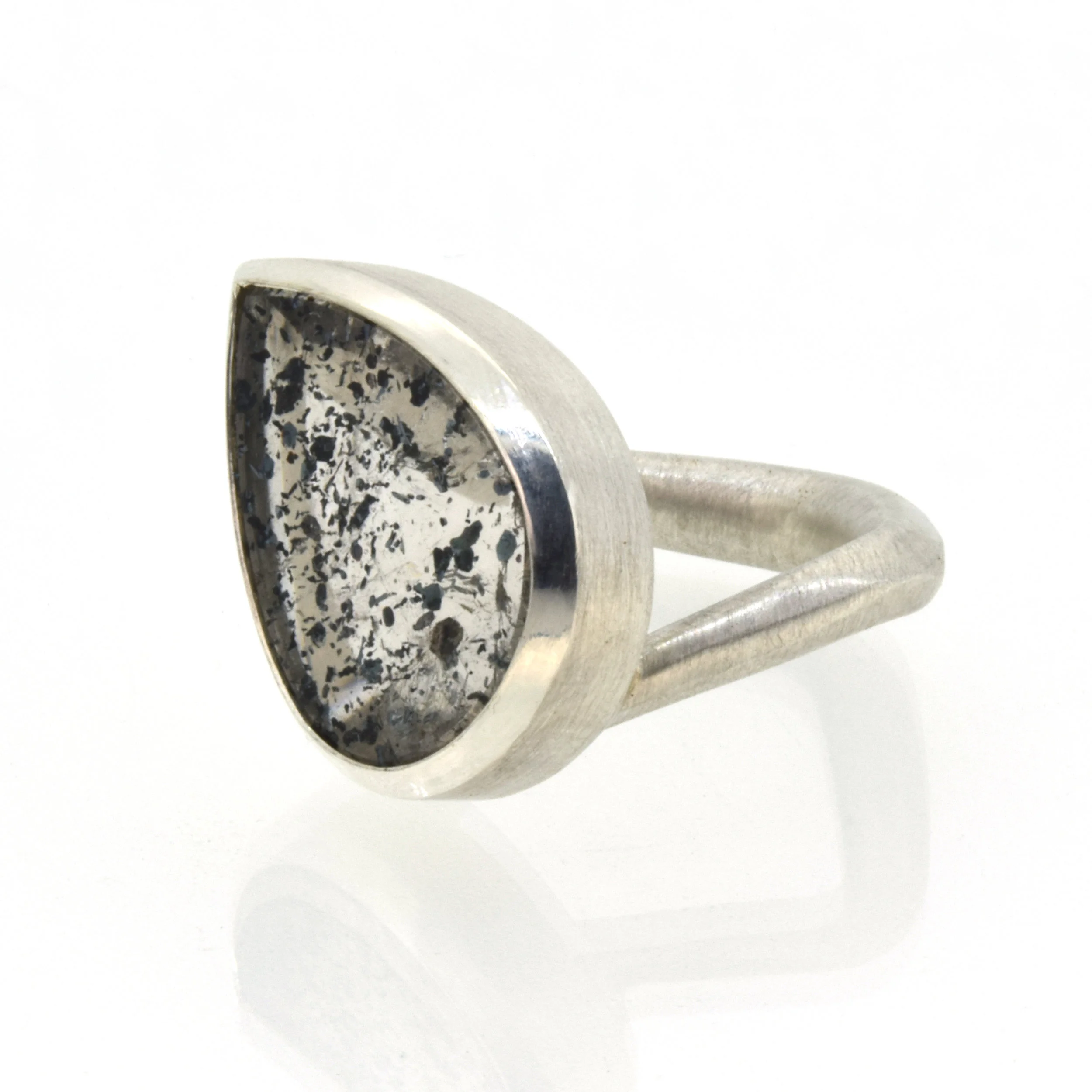 Hematite Quartz side view.jpg