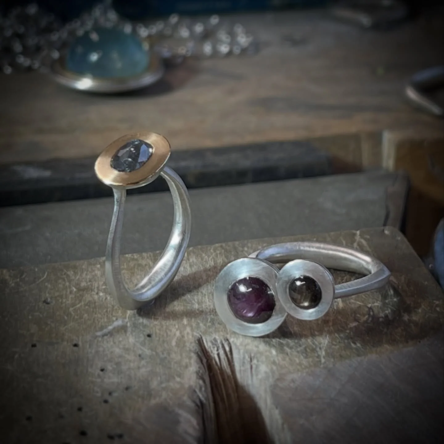 Set up day here in Sussex 💥 I&rsquo;ll be with the @thesussexguild this weekend at Henfield Hall 10 &mdash; 5 Sat/Sun. These two new beauties will be there with me, really looking forward to seeing you all!
.
.
.
.
.
.
#jewellery #contemporaryjewell