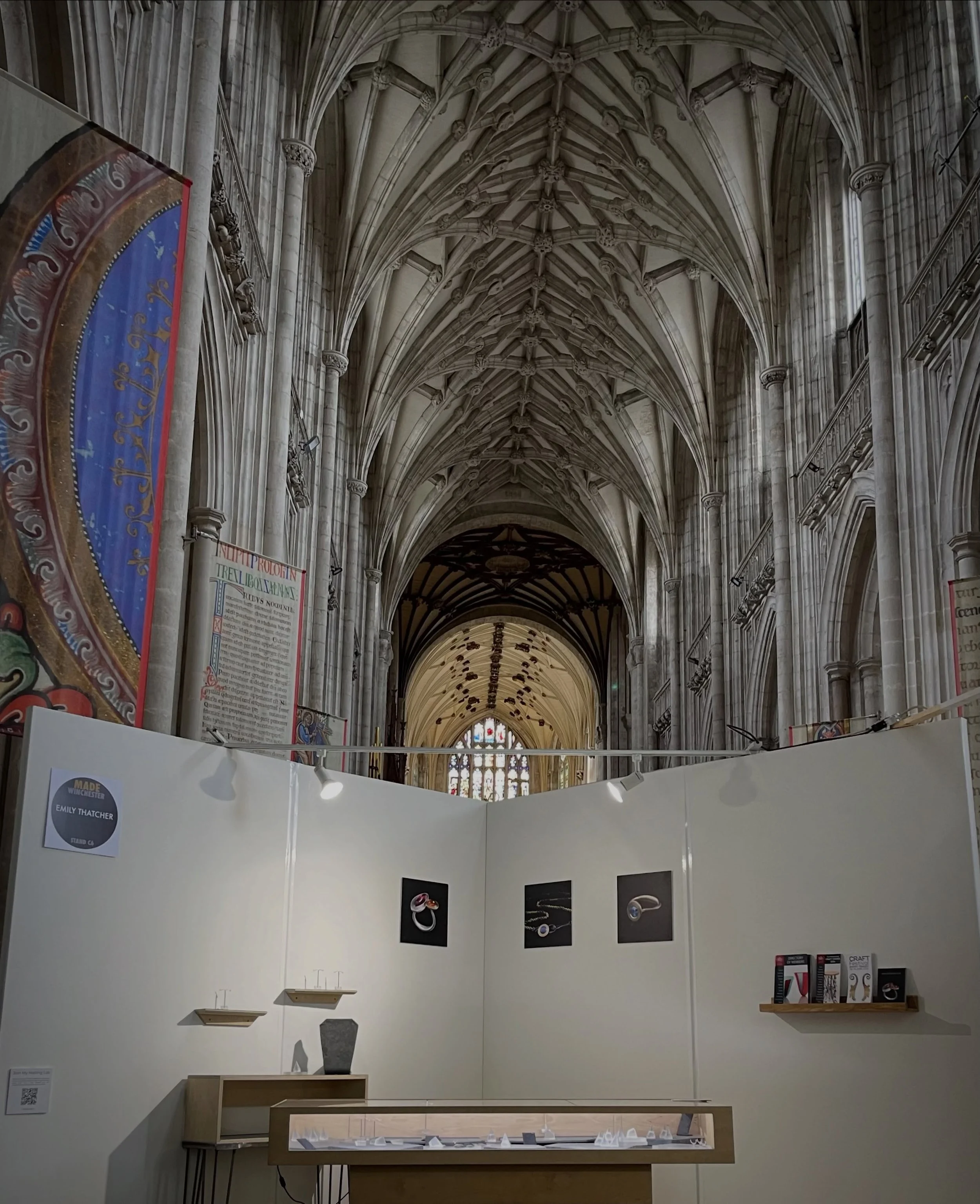 All ready to set the jewellery out in the morning ✨ come find me in Winchester Cathedral 10-5 until Saturday - fancy coming for the Private View tomorrow evening? Drop me a message for more info🍾✨@madewinchester
#jewellery #jewelry #contemporarycraf
