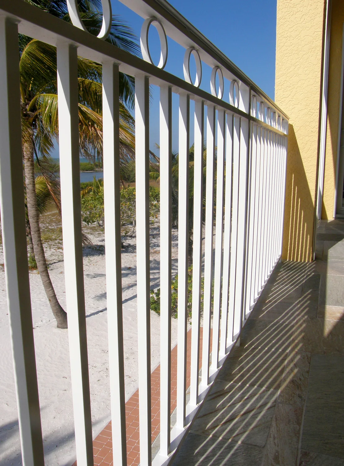 architectural_metal_railing_24.jpg