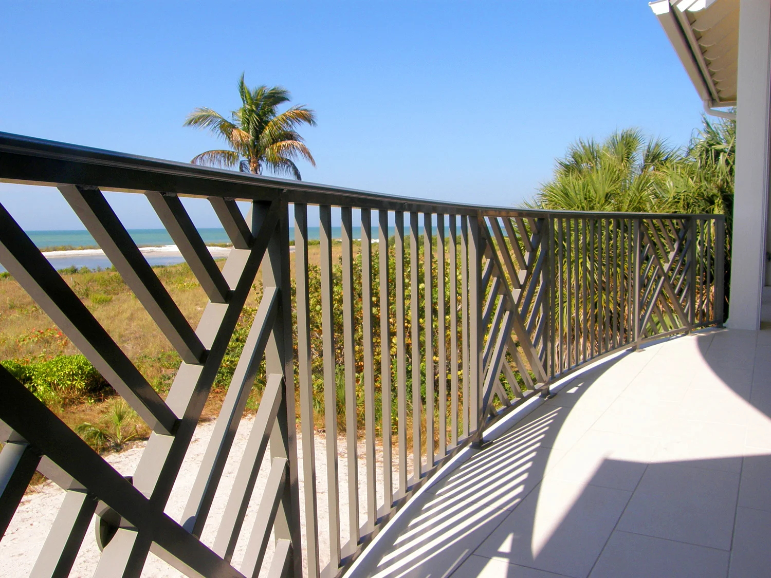 architectural_metal_railing_25.jpg