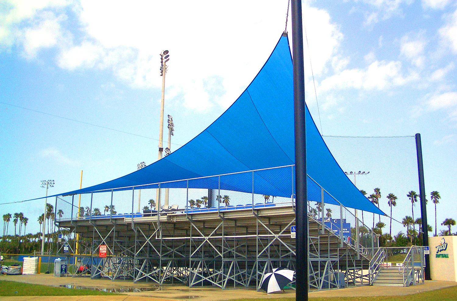 shade_sail_02.jpg