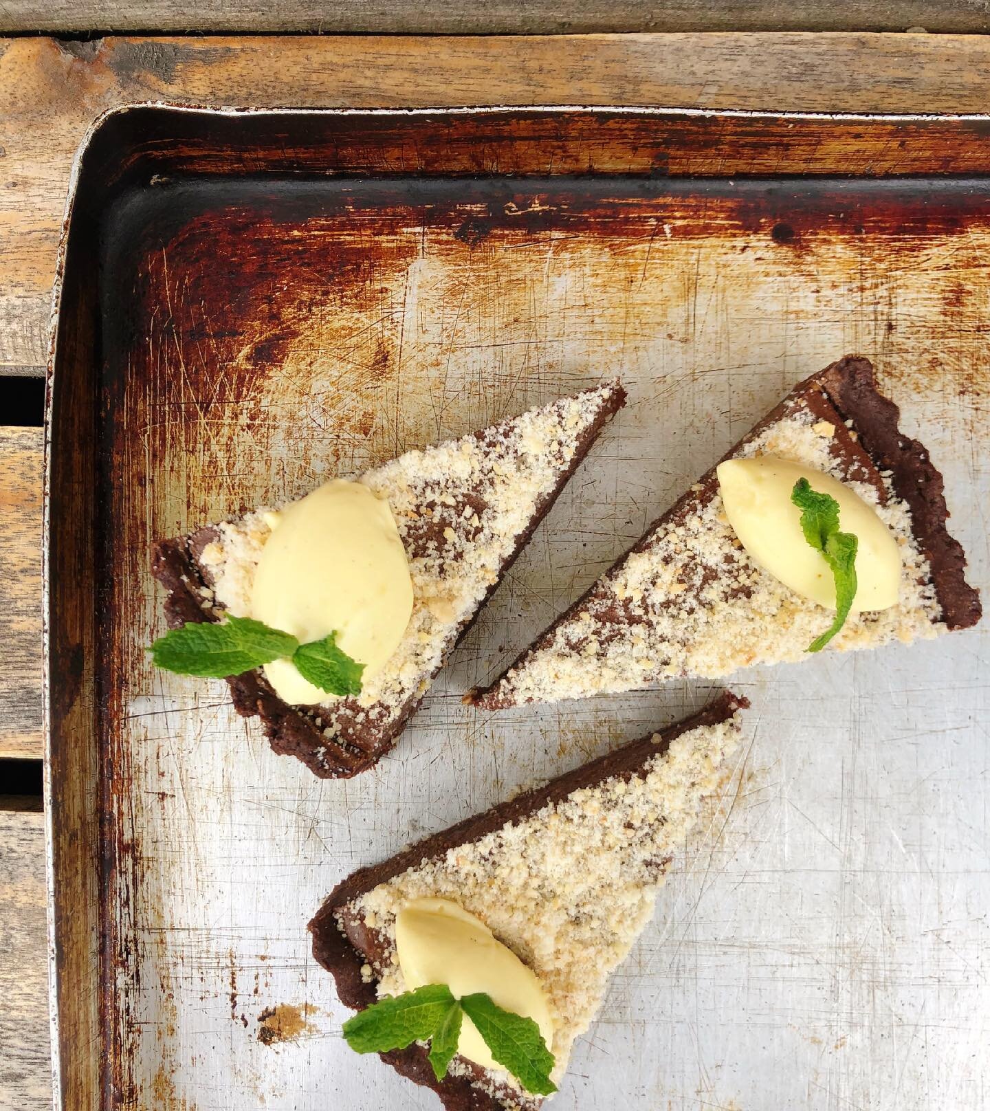 &mdash; HAZELNUT, PEPPERMINT &amp; DARK CHOCOLATE TART &mdash;

A Breid Classic! We&rsquo;ve always been a big fan of this lovely flavour combo &mdash; it&rsquo;s lovely &amp; rich with a delicious hint of mint!

#chocolate #chocolatetart #patisserie