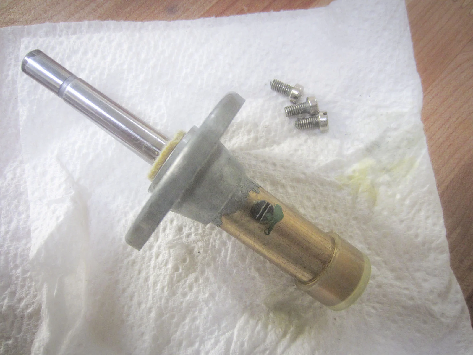 Figure 9: platter bearing spindle assembly
