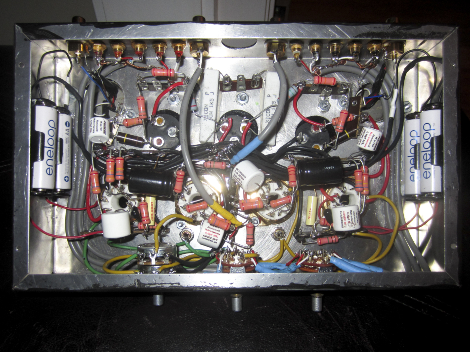 Figure 4: preamp internal circuitry