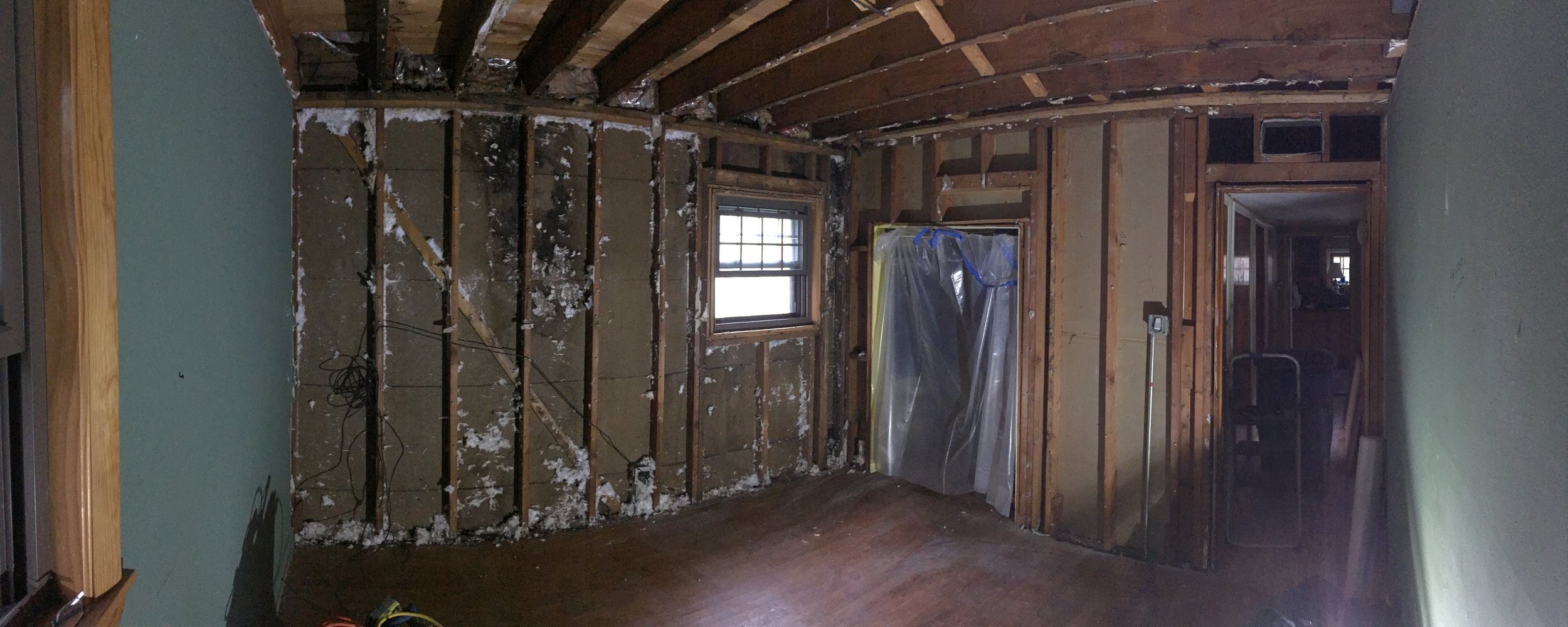 WATER-DAMAGE-RESTORATION-BEDROOM-BEFORE.jpg