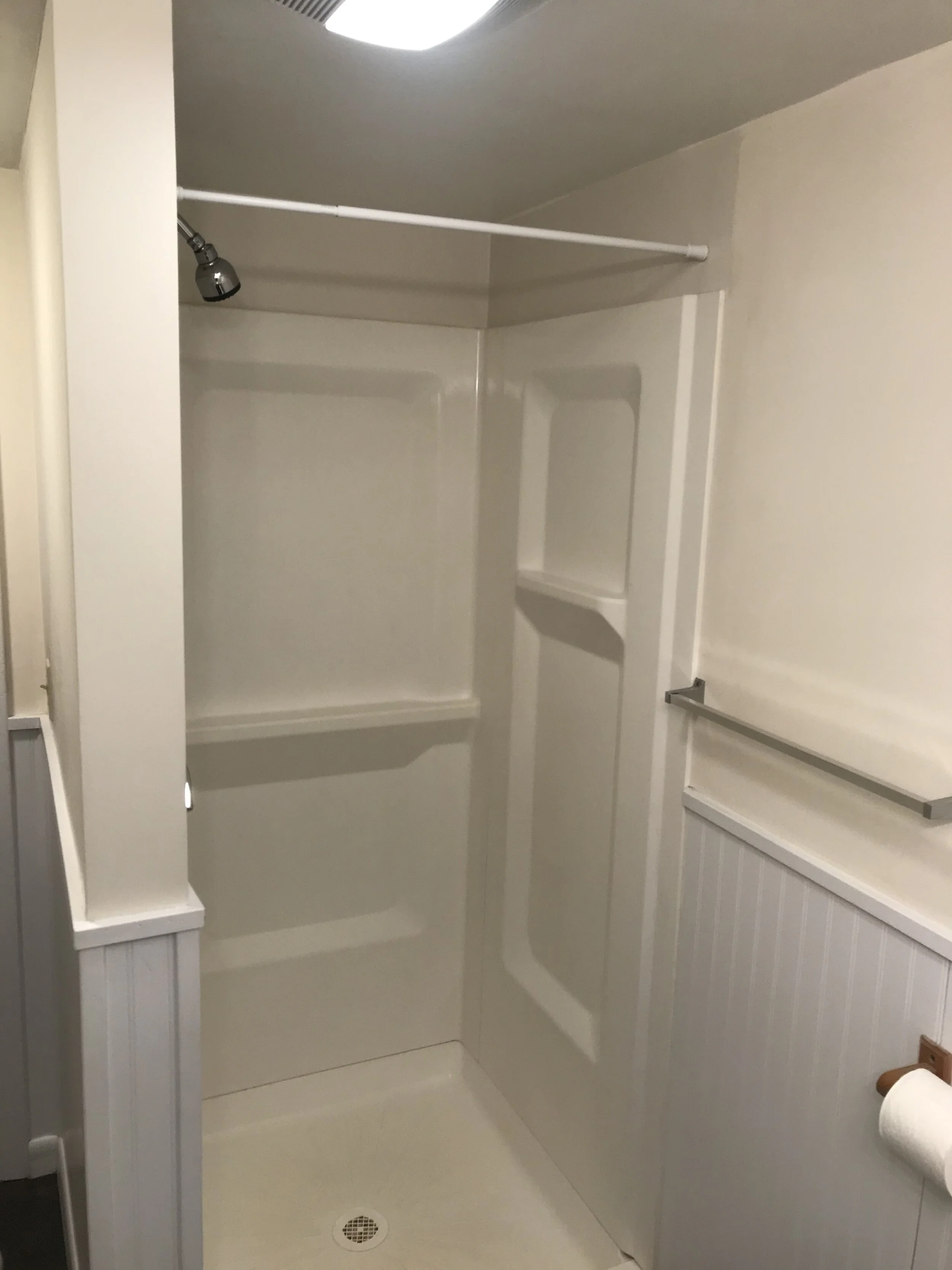 outdoor winter living space for rent on 3 Bedroom Apartments Rentals In Castleton