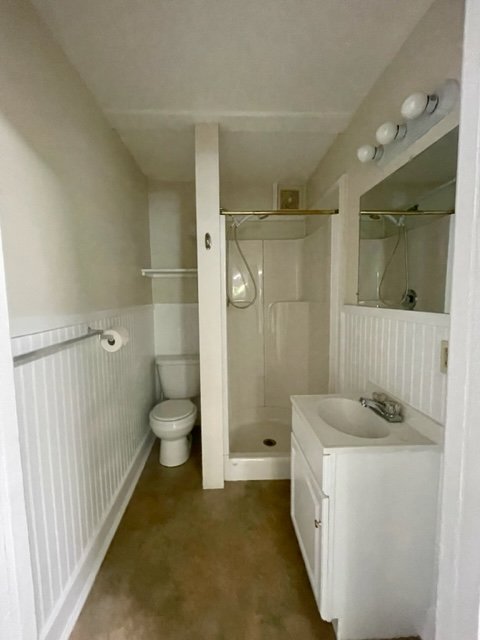 MH4.bathroom1.jpg