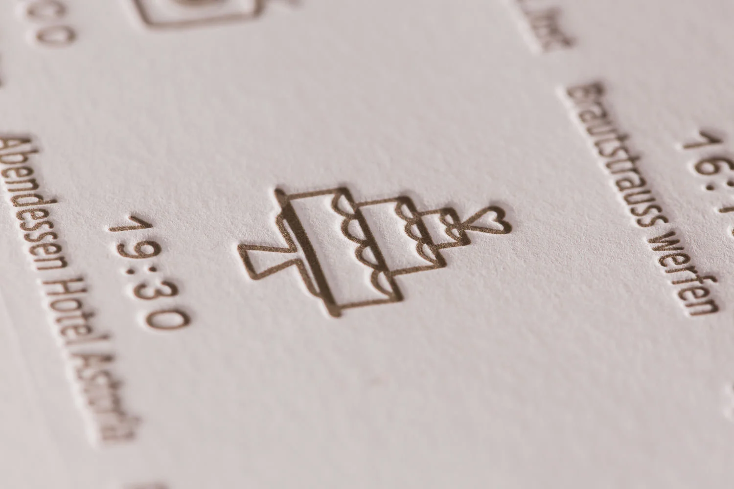 maleana-hochzeitskarten-mit-letterpress-romantik-005.jpg