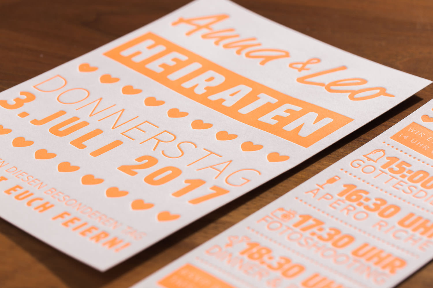 maleana-hochzeitskarten-mit-letterpress-neon-orange-005.jpg