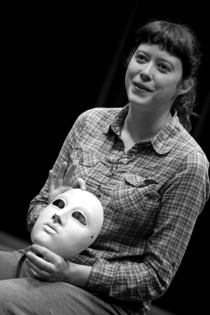 Sara teaches Neutral Mask in Winnipeg for Femfest. 