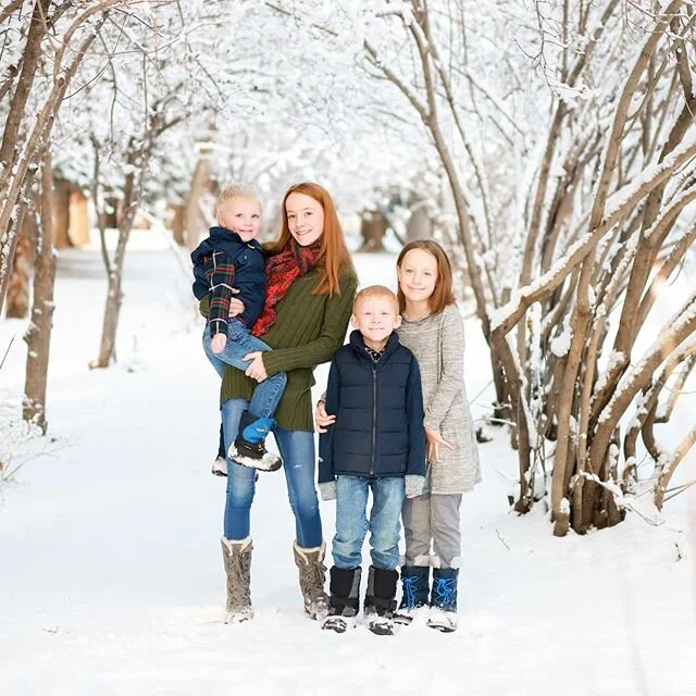 I&rsquo;ve been so busy shooting and editing and making December all magical for my girls (plus Ive been sick for 2 weeks!) that I have not wrapped a single present. Soooooo if each of my December clients would like to swing by tonight and wrap one o