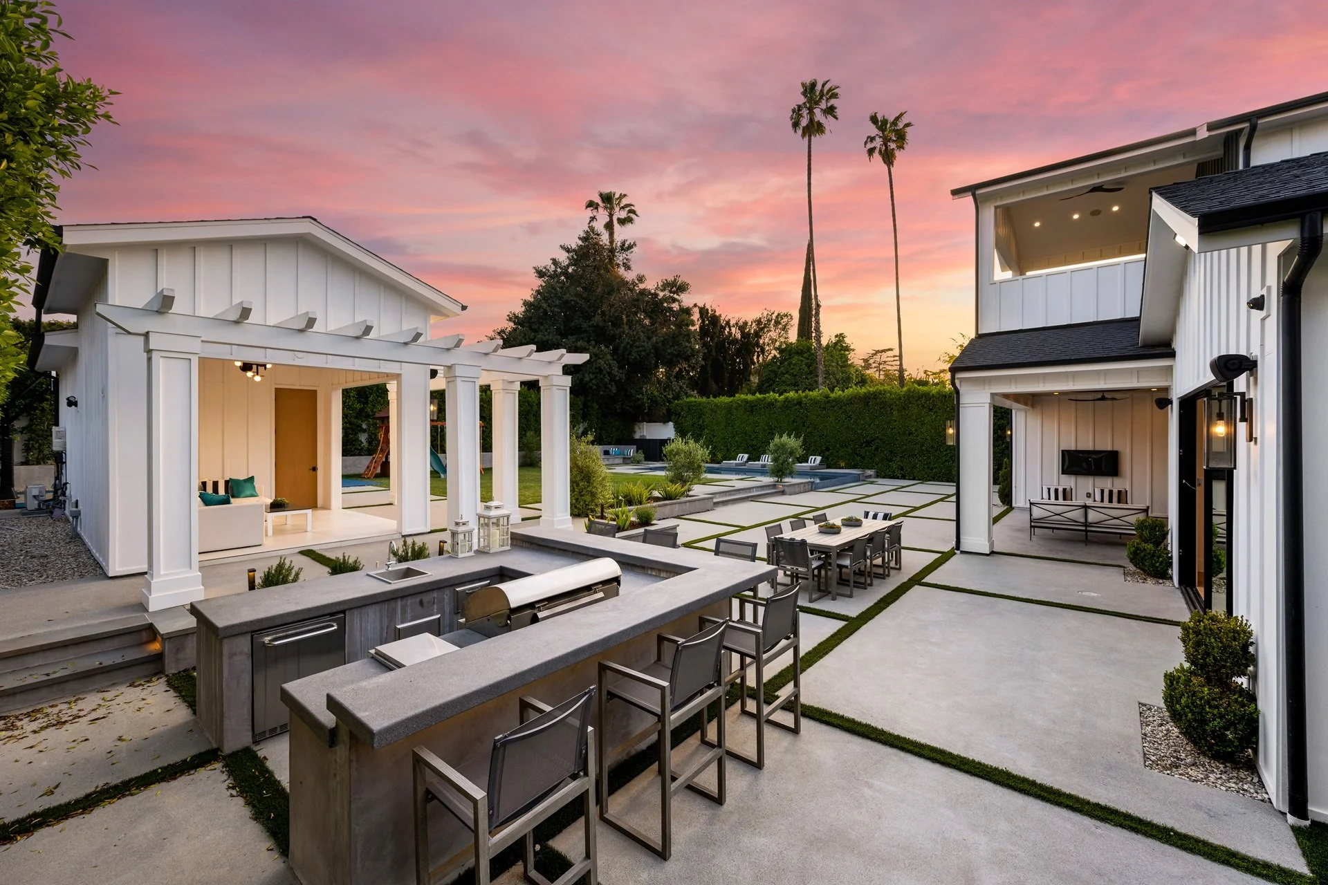 Luxurious Outdoor Living Spaces: Enhance Your Northern Virginia Home Remodel
