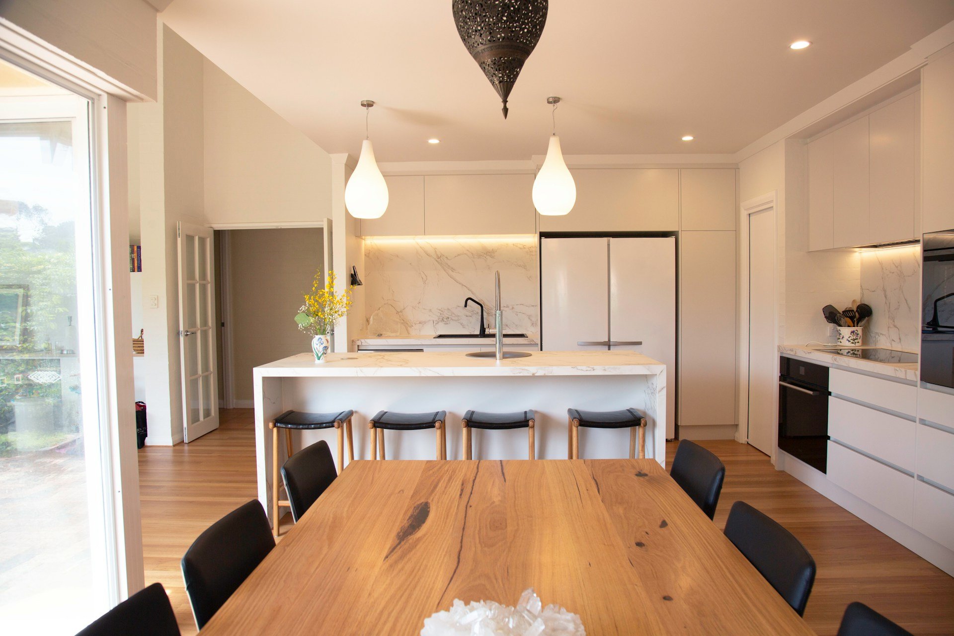 Overcoming Challenges in Open-Concept Kitchen Remodels