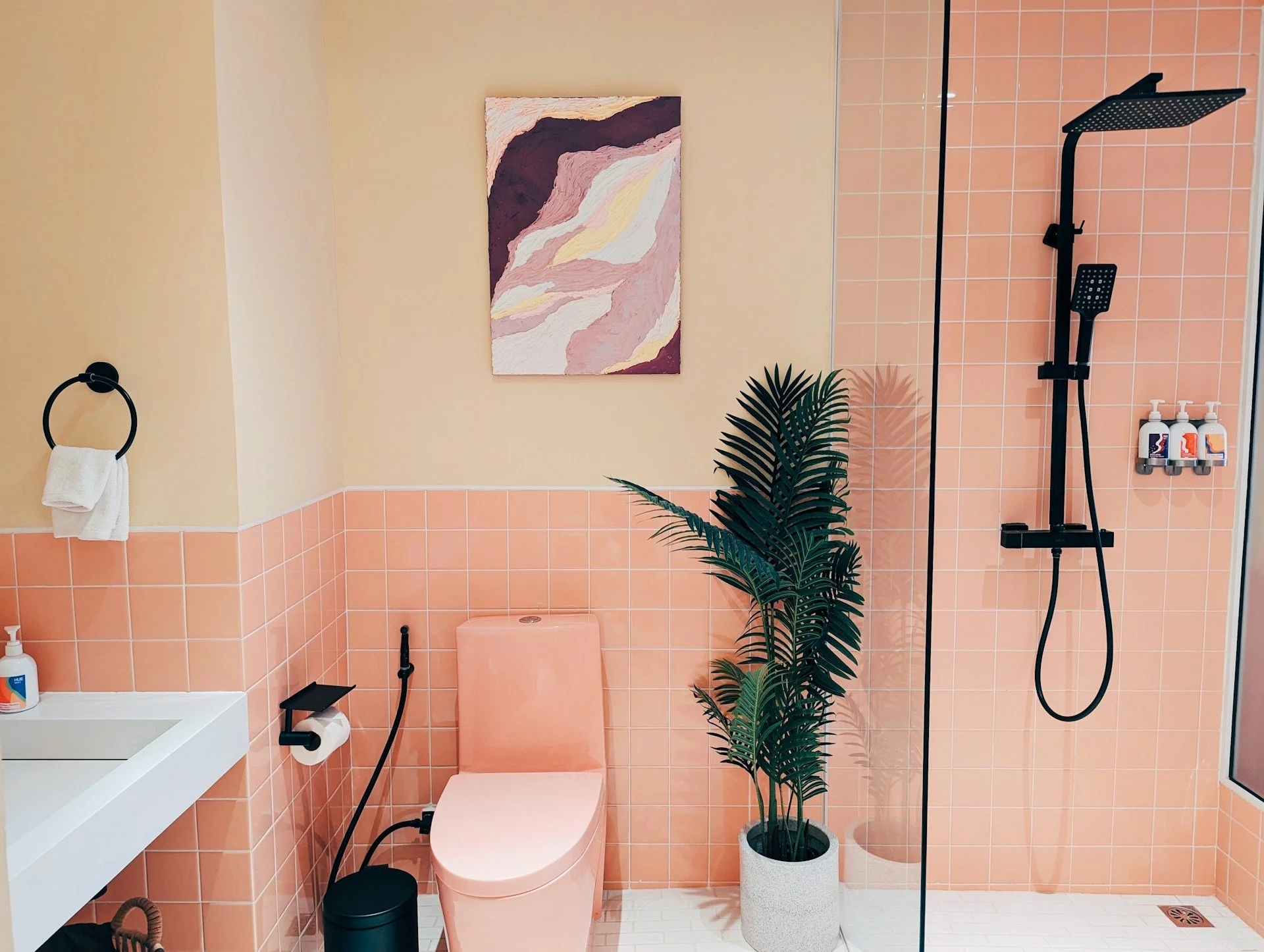 Choosing the Perfect Paint Colors for Your Bathroom