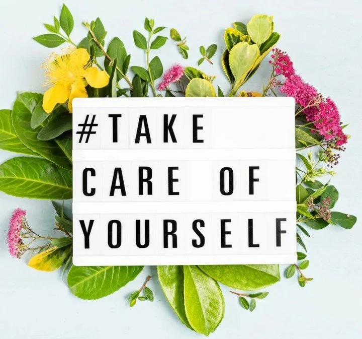 ✨ Not all healing happens in silence. ✨
Some healing happens in brave rooms, with trusted guides, deep conversations, and supportive community. 💬🤝

I just wrote about the difference between therapy retreats and group therapeutic intensives&mdash;an