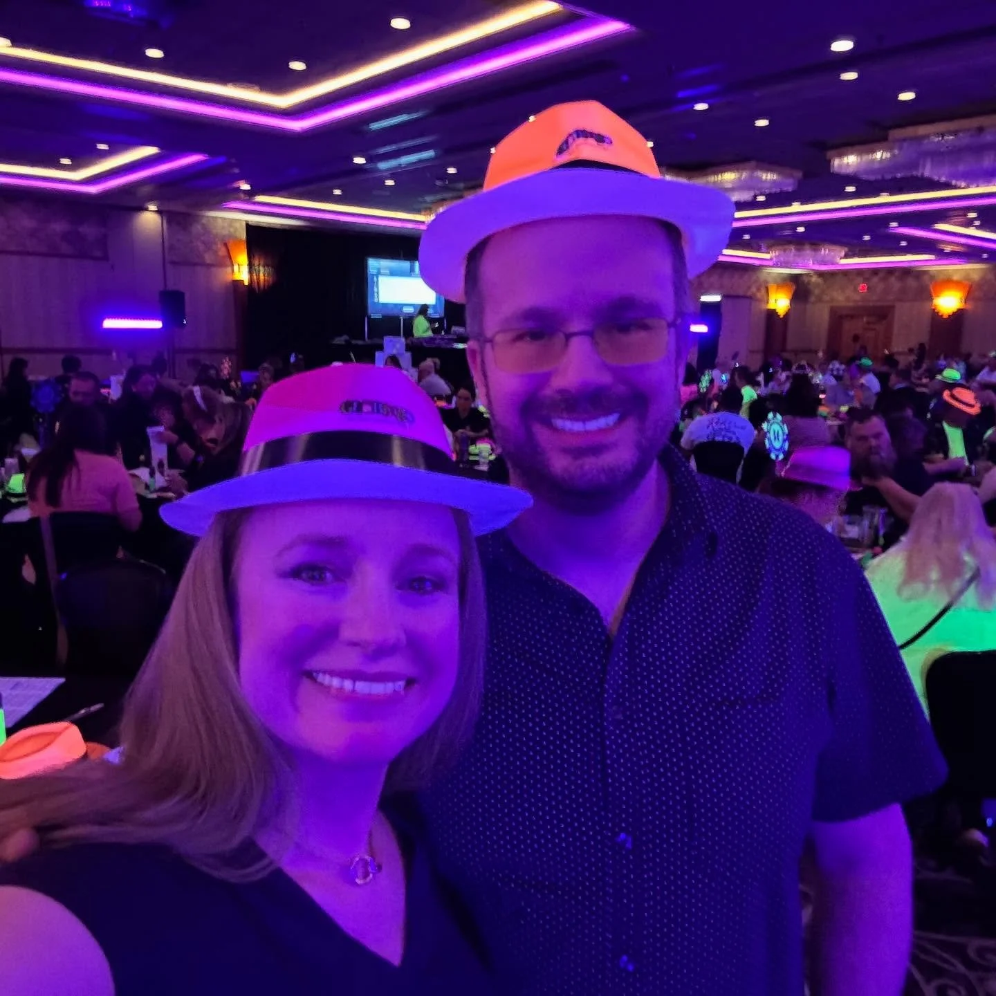 Tonight, we&rsquo;re playing Glo Bingo to support the Metamora Grade School PTO fundraiser, and we&rsquo;re having a blast doing it! 💙✨

No, our kids don&rsquo;t actually go to school here. 🤣

We love finding fun ways to give back to our community&