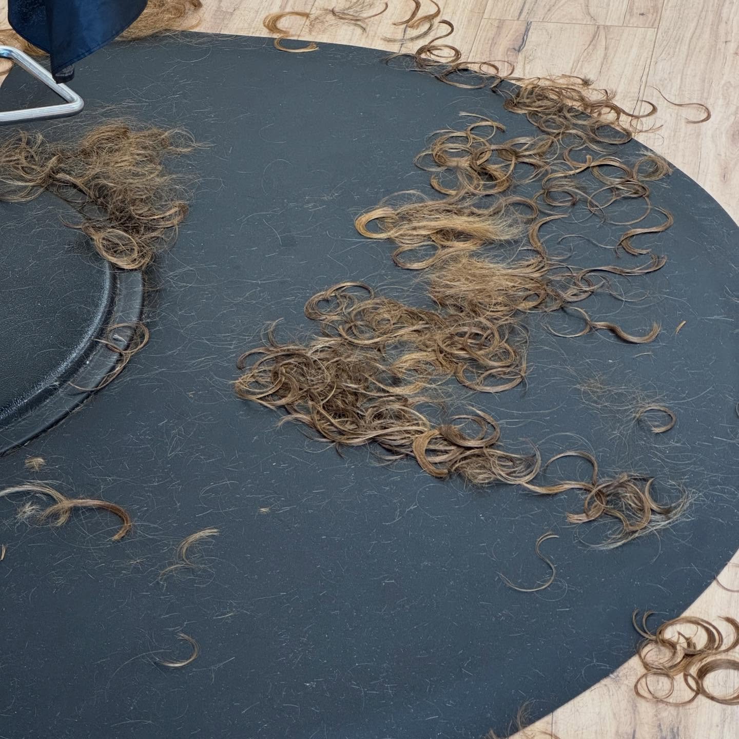 This afternoon&rsquo;s self‑care agenda: ✔️ Show up ✔️ Sit in the chair ✔️ Let someone else make decisions ✔️ Walk out feeling 17% more emotionally regulated

Life is a lot right now. I can&rsquo;t control the stress, the inbox, or the general state 