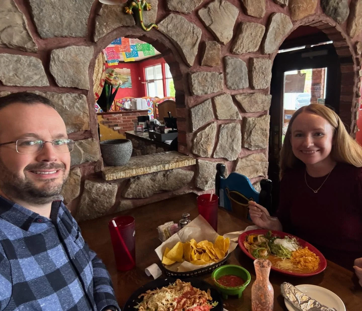 🌮 Shout‑out to Los Cabos&mdash;hands down the best Mexican food in Peoria!

Drs. Ryan and Courtney Stivers are big believers in the Gottman Method&rsquo;s weekly ritual of connection&mdash;and for us, that ritual looks like lunch at Los Cabos. In th