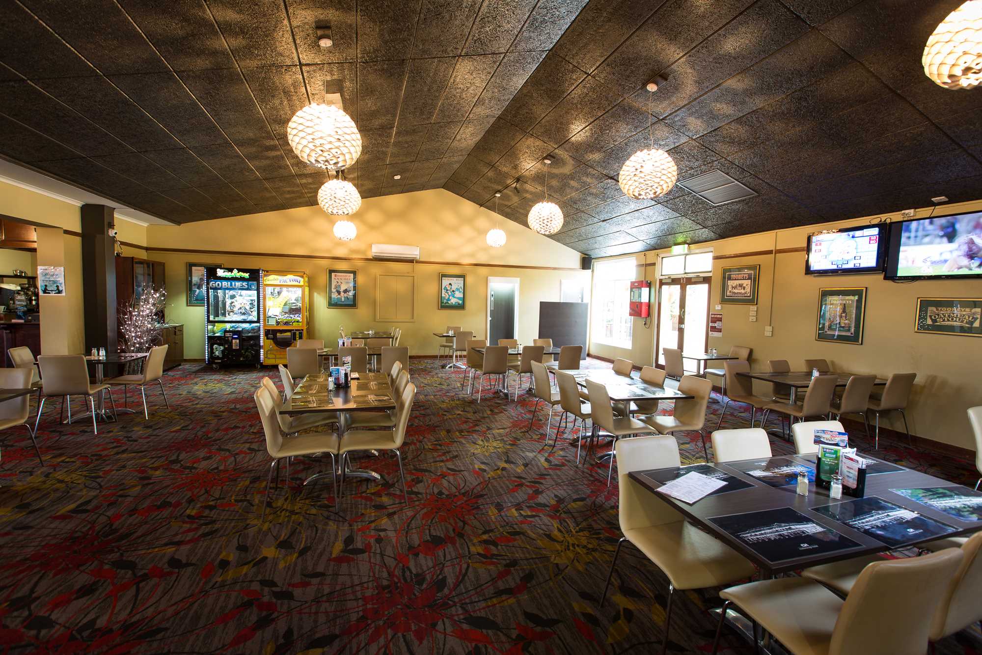 Castlereagh Hotel 5