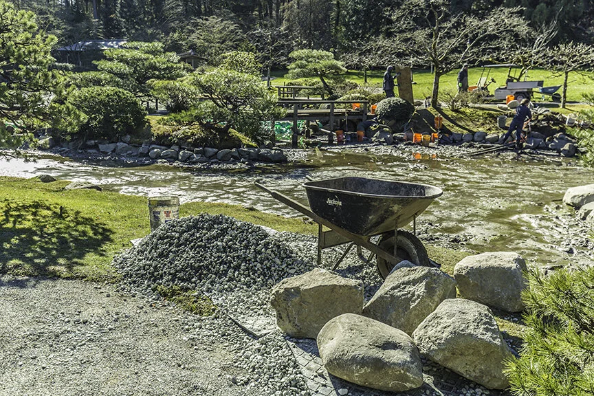2019 reconstruction of the pond edges in the Seattle Japanese Garden. Bandera granite stones were obtained – the same type used in 1960 to create the garden. (photo: David Rosen/Slickpix Photography)
