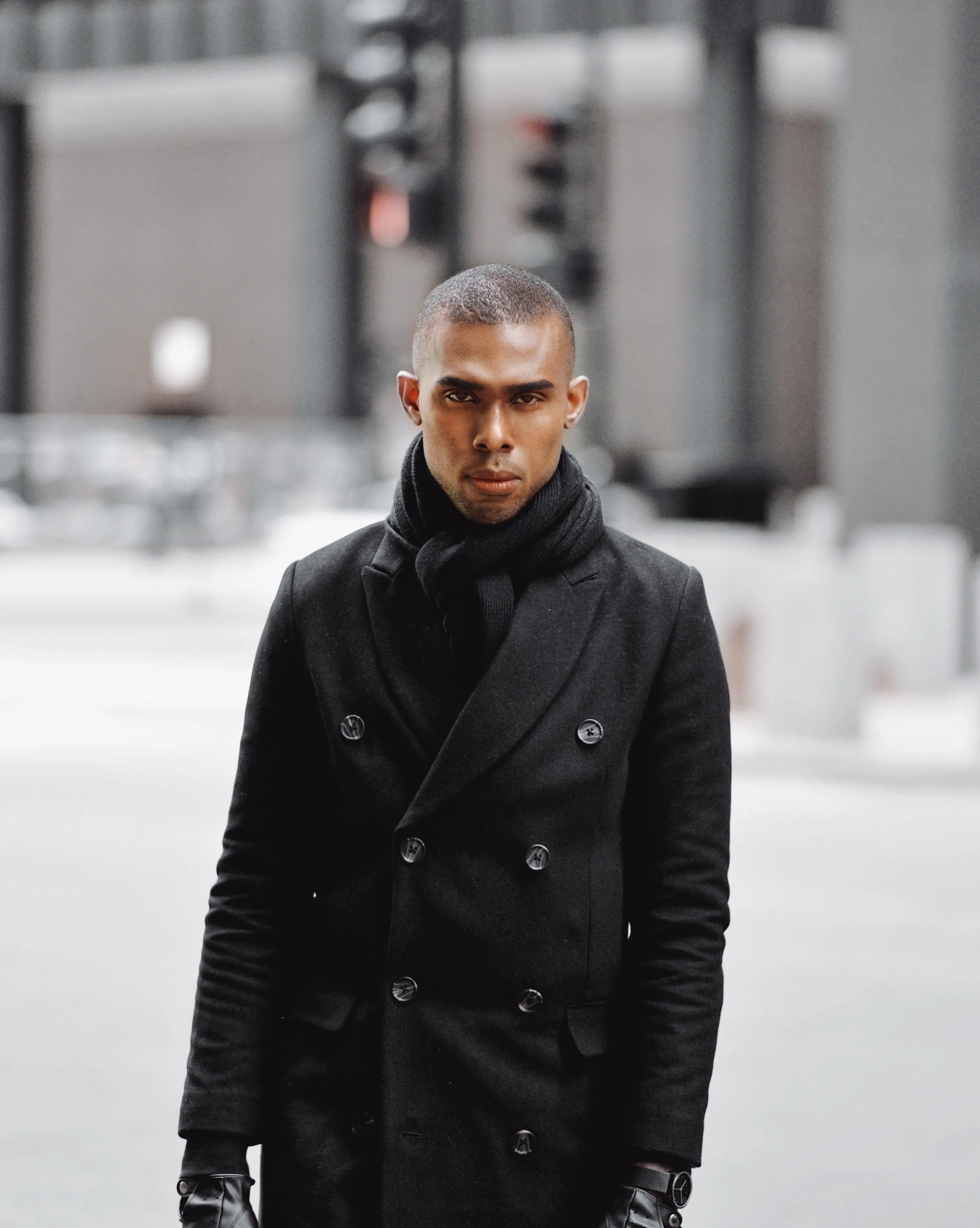 The-Look-Principle-Black-Overcoat-In-The-Winter.jpg