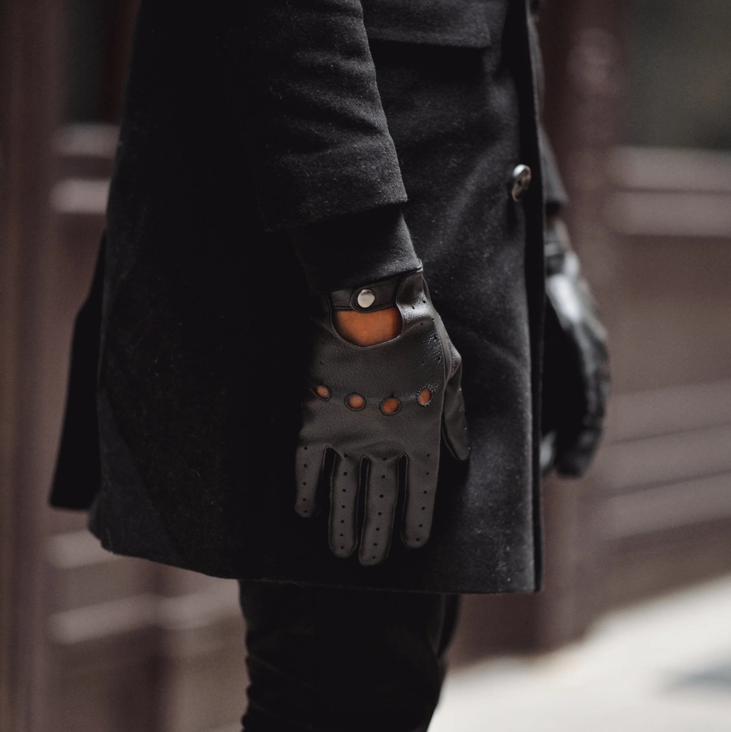 The-Look-Principle-Black-Overcoat-In-The-Winter.jpg