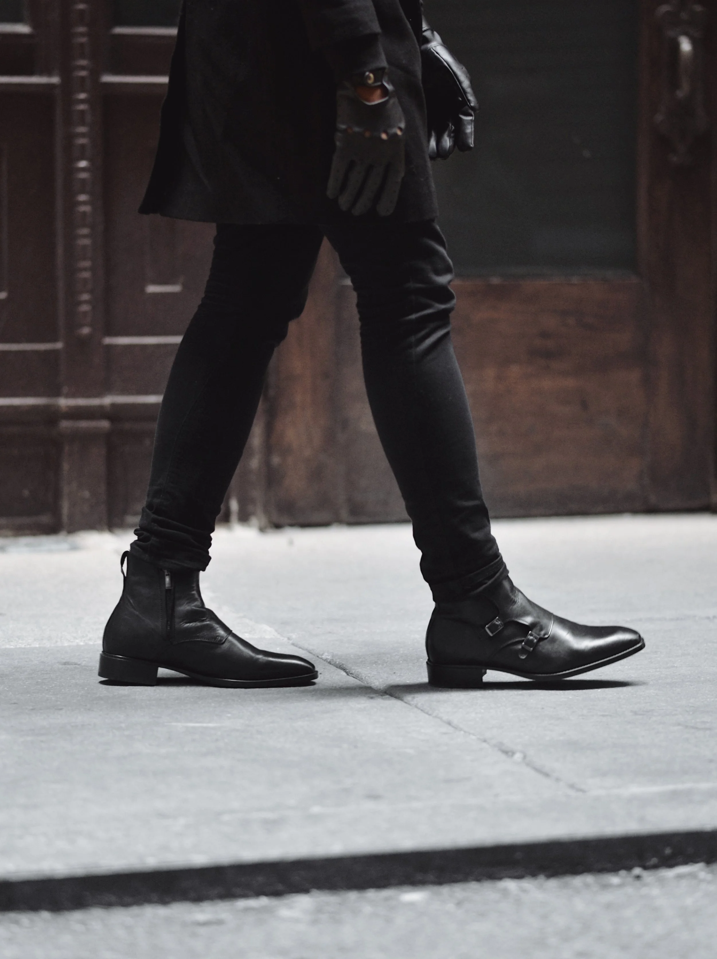 The-Look-Principle-Black-Overcoat-In-The-Winter.jpg