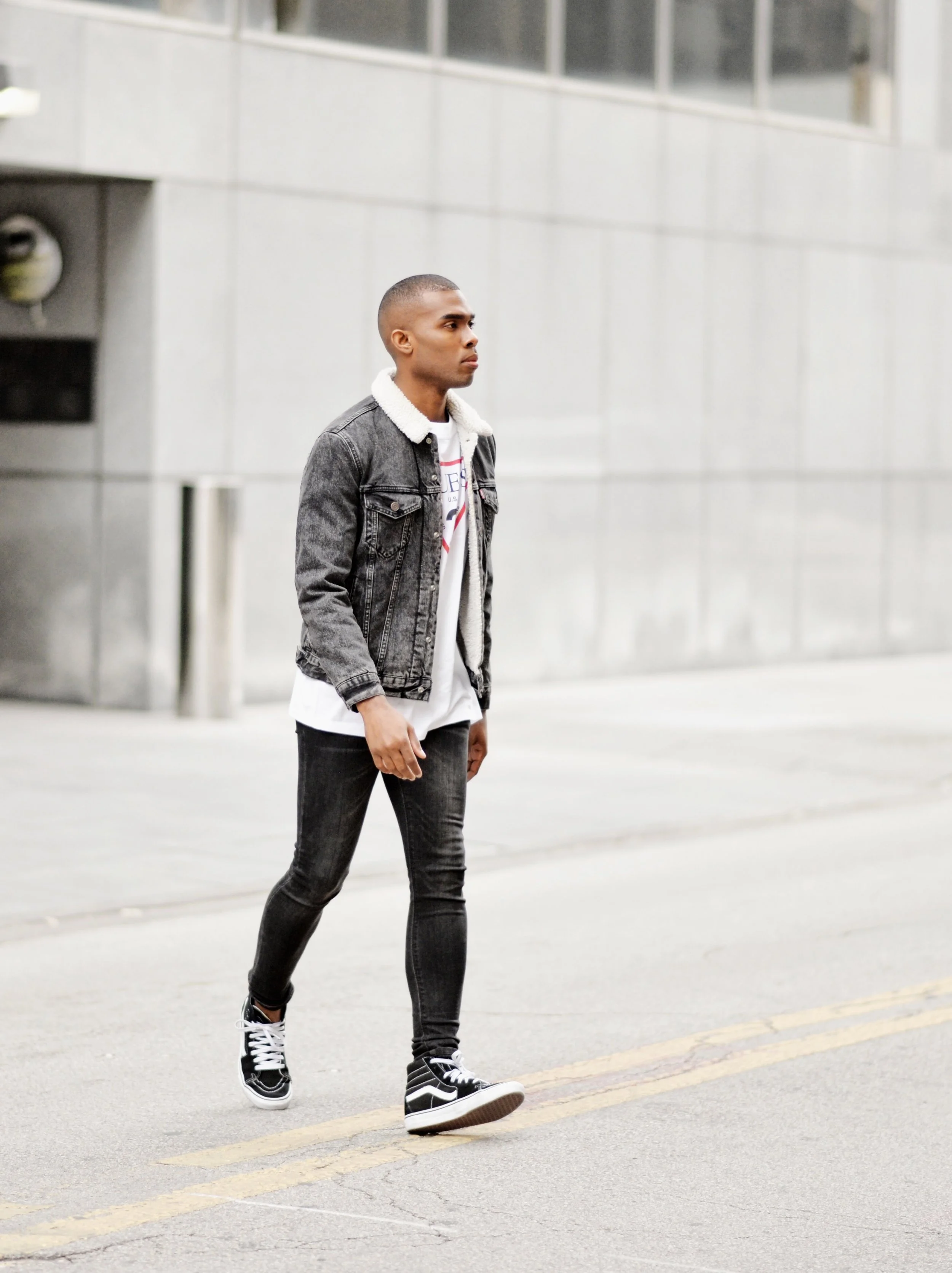 The-Look-Principle-Modern-90s-Levis-Denim-Sherpa-Jacket-and-GUESS-Oversized-Logo-Tee.jpg