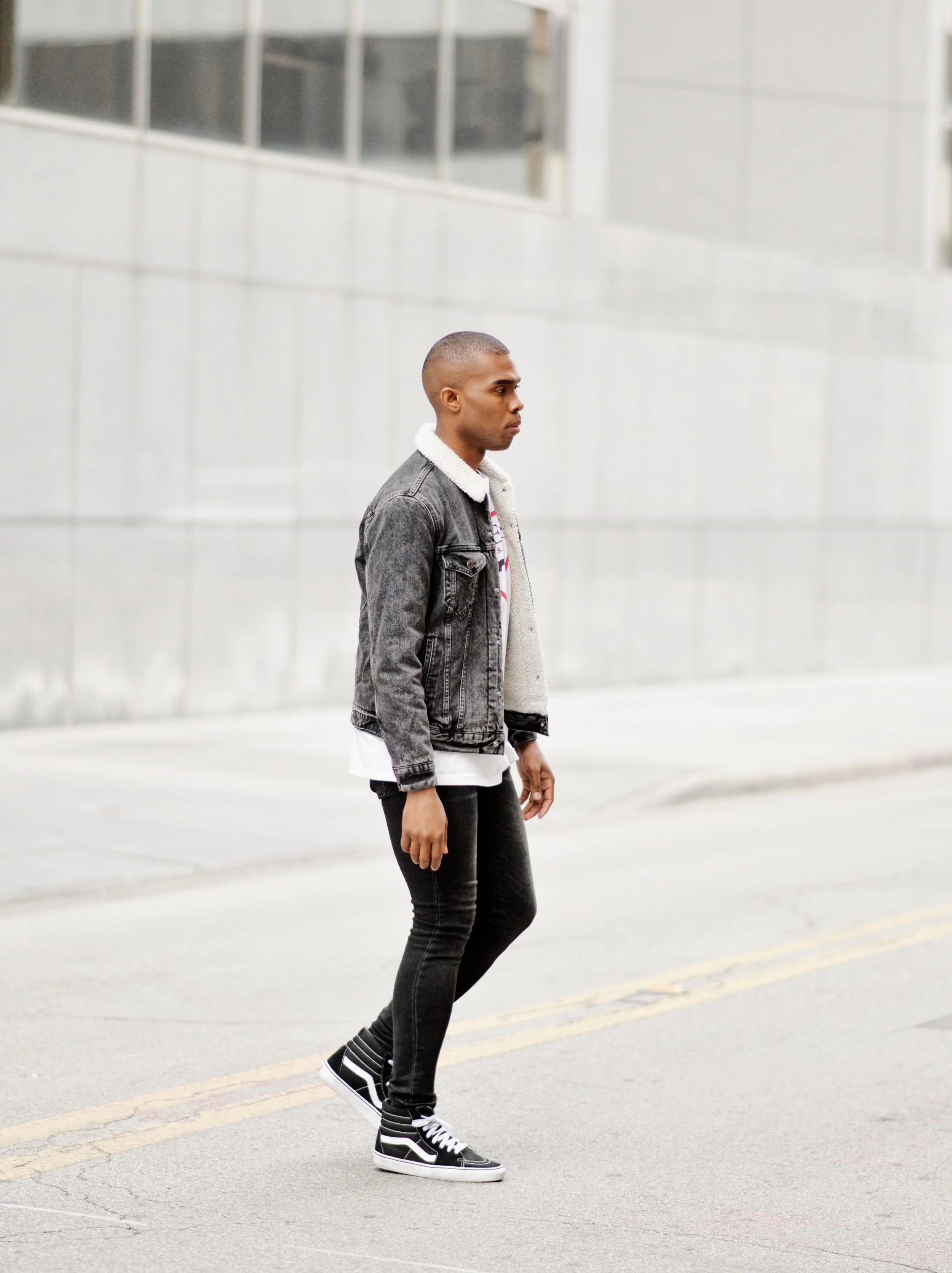 The-Look-Principle-Modern-90s-Levis-Denim-Sherpa-Jacket-and-GUESS-Oversized-Logo-Tee.jpg