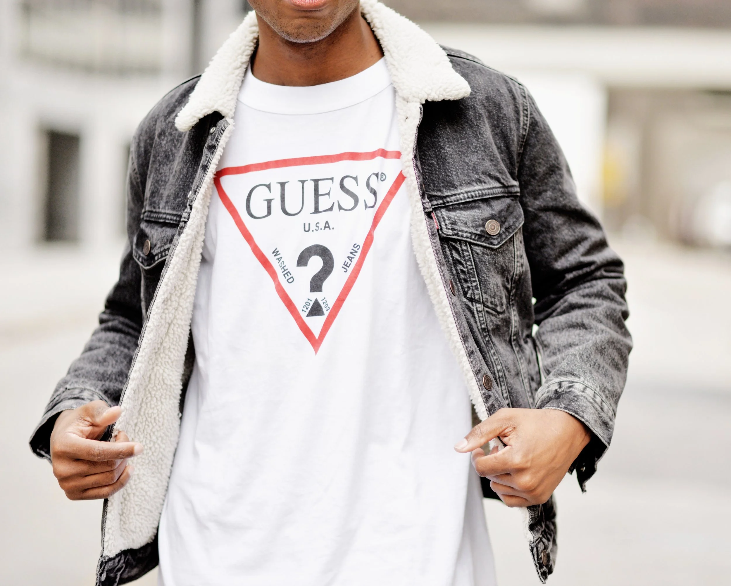 The-Look-Principle-Modern-90s-Levis-Denim-Sherpa-Jacket-and-GUESS-Oversized-Logo-Tee.jpg