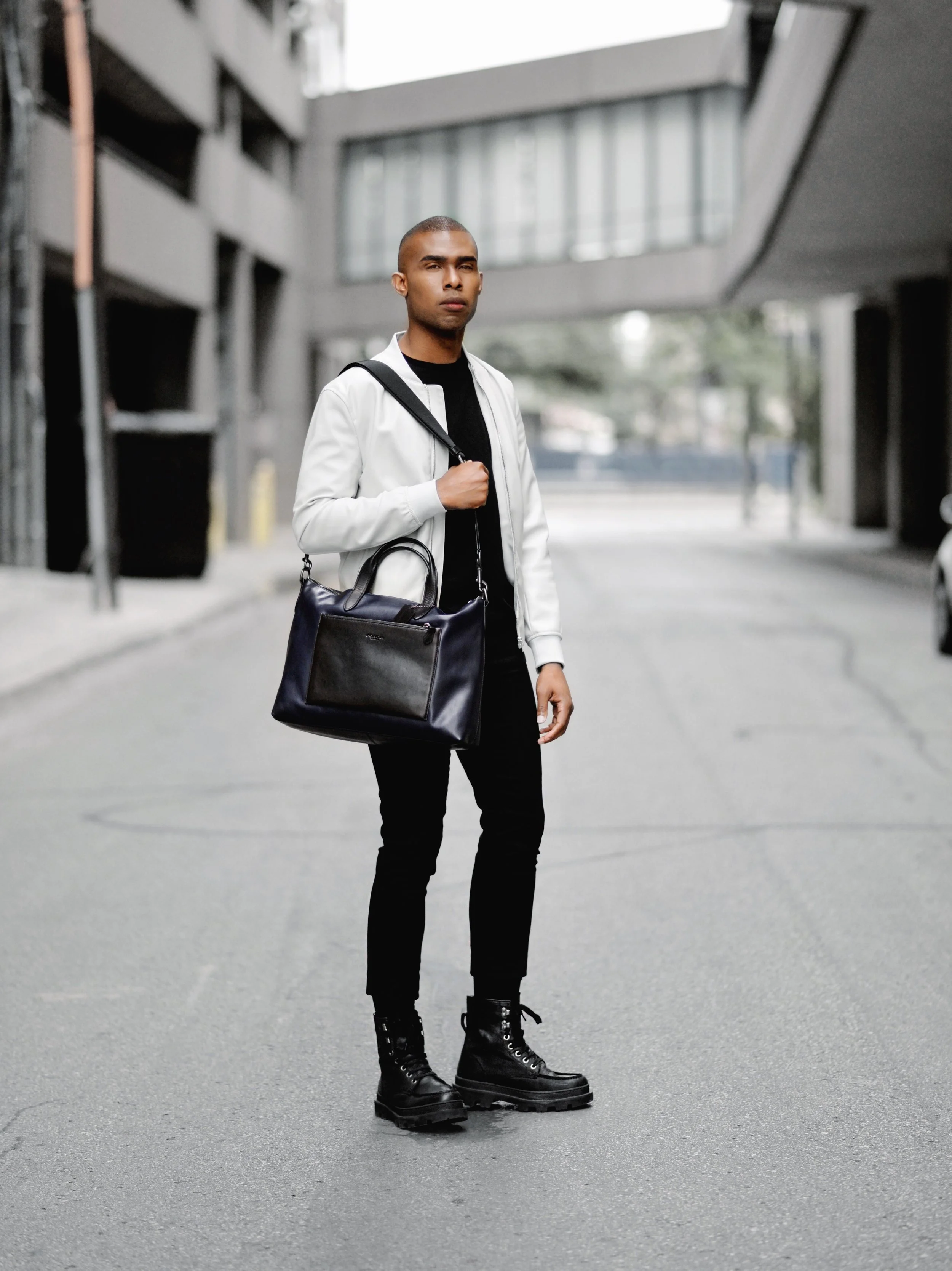 The-Look-Principle-Coach-Spring-2017-MANHATTAN-brief-in-sport-calf-leather.jpg