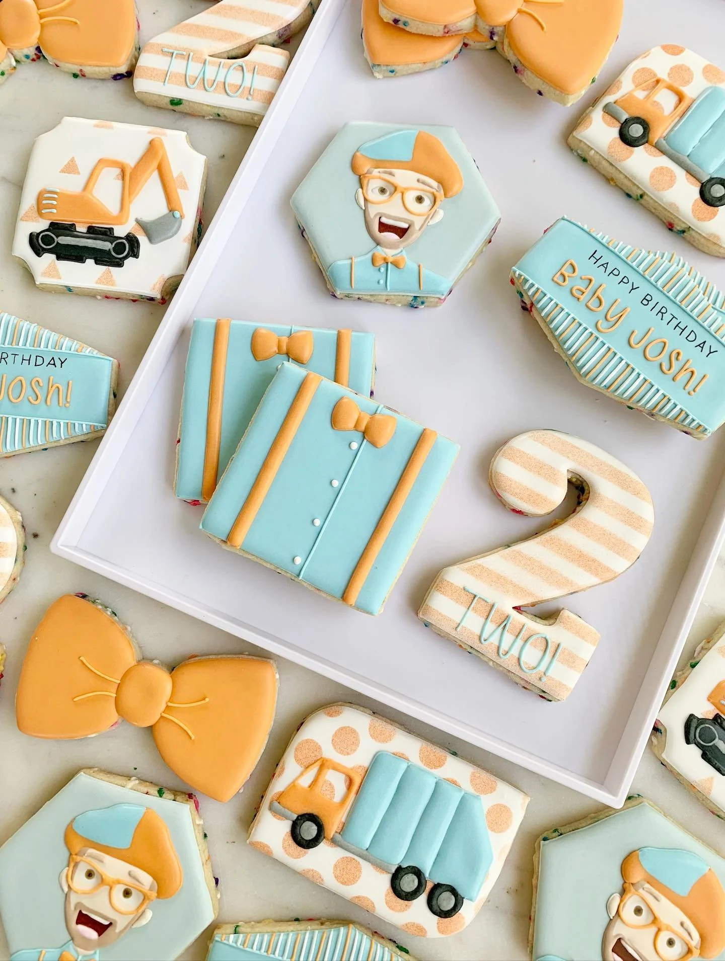 Things I know nothing about include: the Roman Empire, sports, and Blippi 😜
.
.
.
#sugarcookies #cookieart #fairfieldct #fairfieldctcookies #ctcookies #fairfieldcountyct #birthdaycookies #decoratedsugarcookies