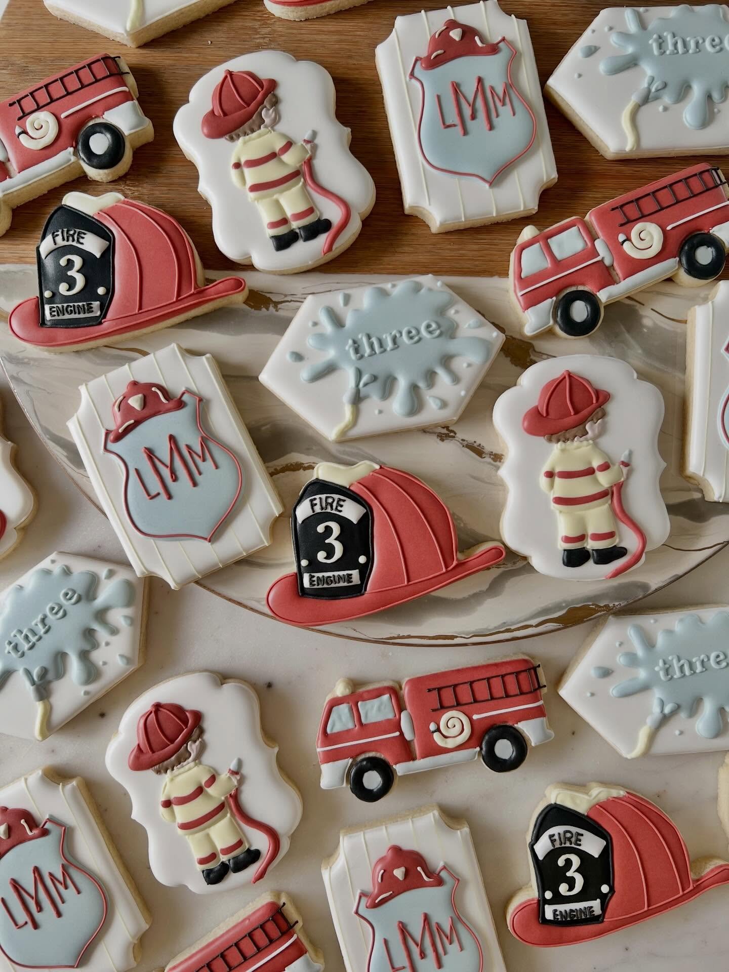 Sound the alarm, this firefighter is three! 🔥 
.
.
.
#fairfieldct #fairfieldcounty #ctcookies #cookieart #customcookies