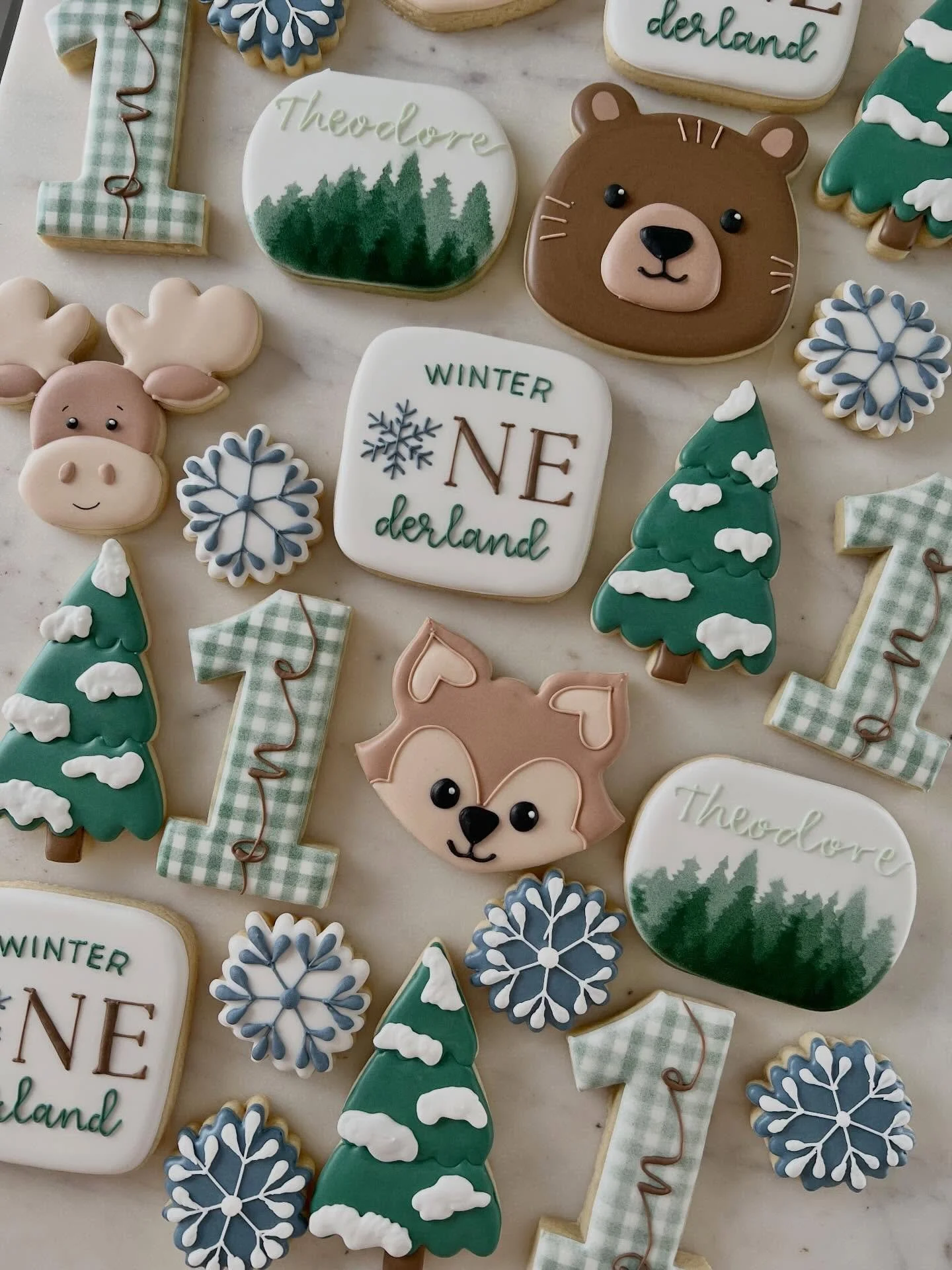 The only acceptable snow from now on is in cookie form! ❄️
.
.
.
#fairfieldct #fairfieldcounty #ctcookies #cookieart #customcookies