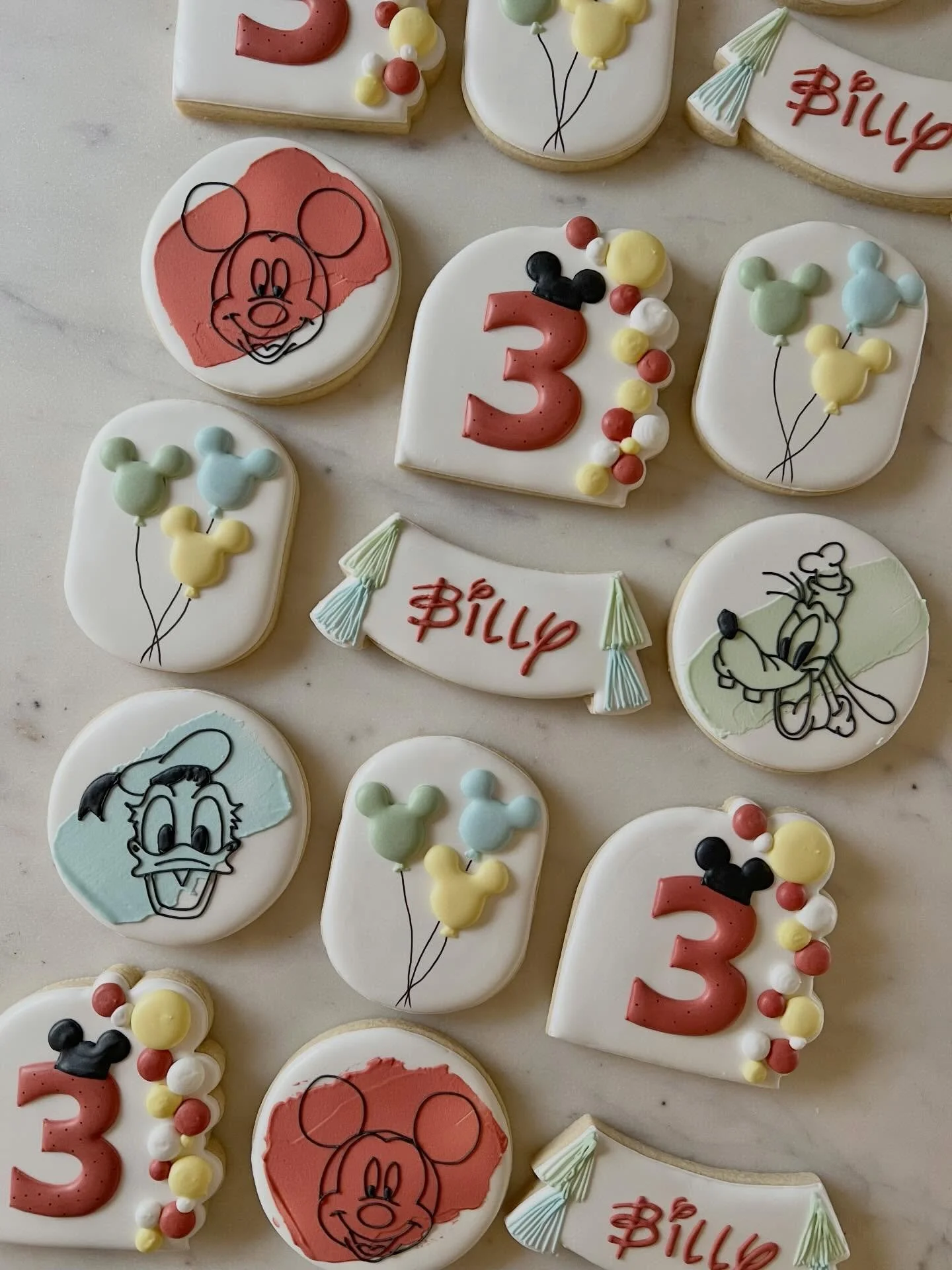 Gang&rsquo;s all here to celebrate Billy turning 3️⃣! 🎈 
.
.
.
#fairfieldct #fairfieldcountyct #ctcookies #cookieart #customcookies
