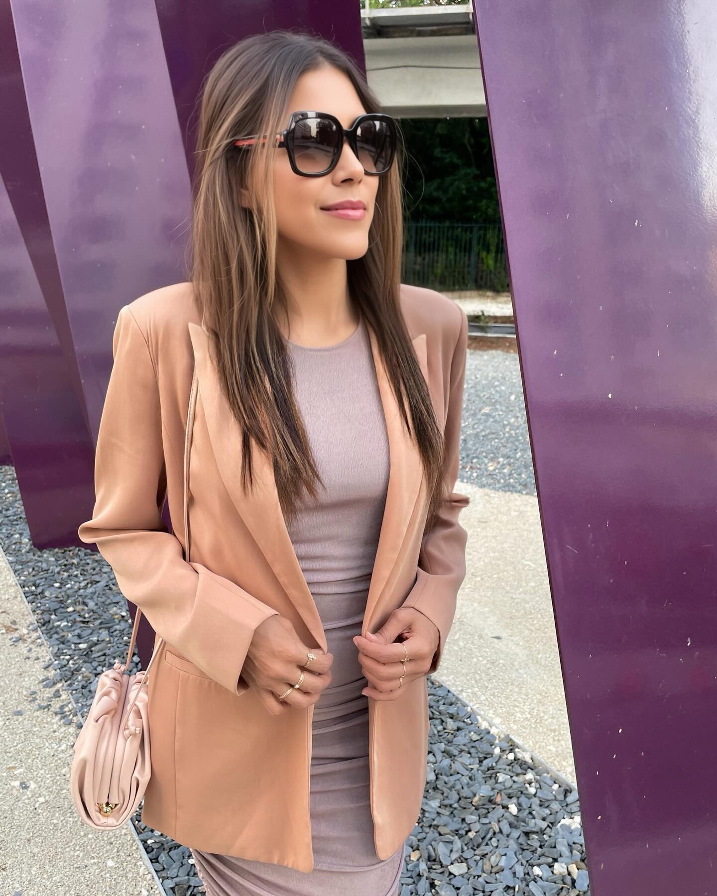 Step into Springtime Bliss with this Gorgeous Ruched Midi Dress in Mushroom Hue from Vici 🌼@vicidolls #SpringEssentials #FashionForward #vicicollection #vici