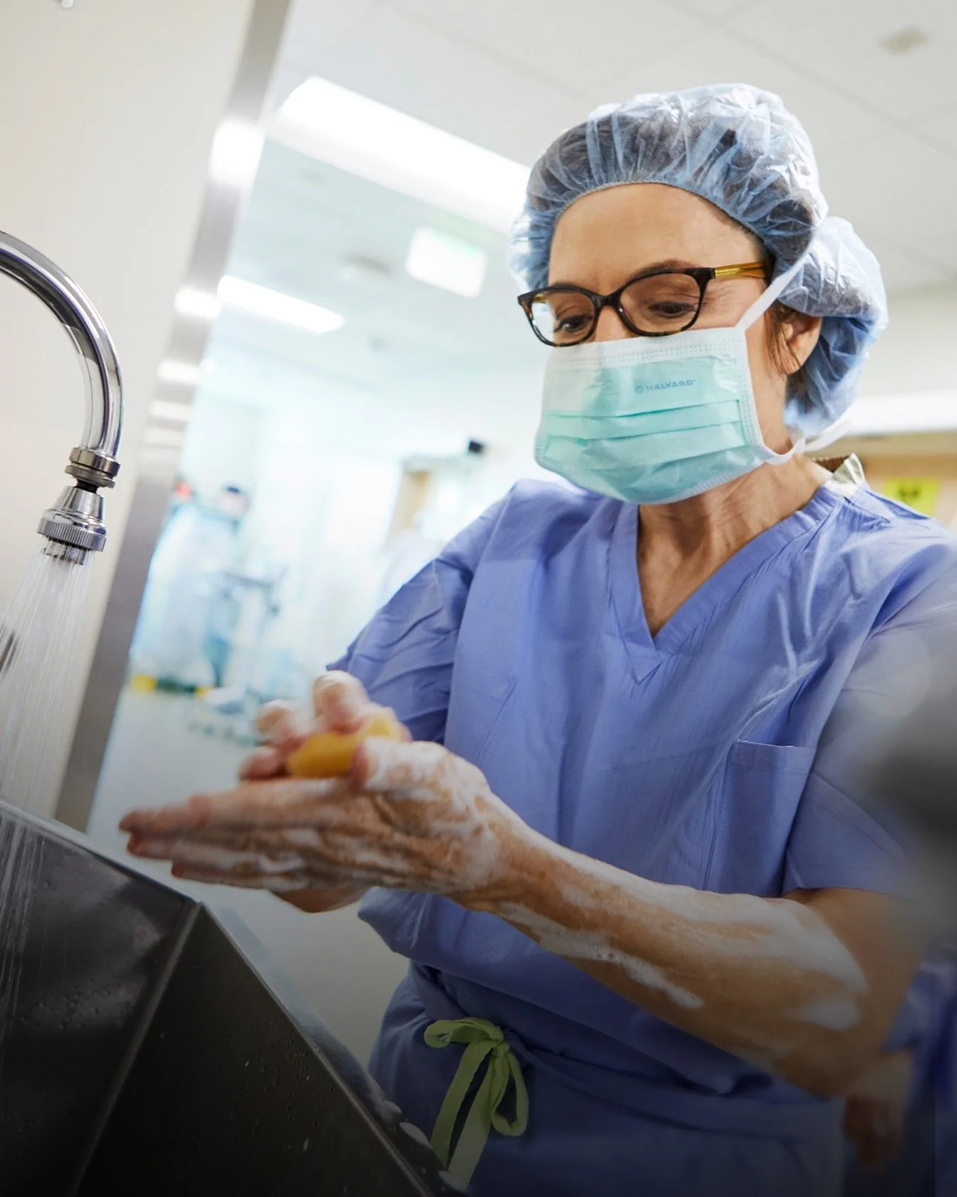 When she&rsquo;s not performing in-office treatments, Dr. Jacqueline Luong is in the operating room at Edina Specialty Surgery Center&mdash;a state-of-the-art surgical facility right here in Edina.

Some procedures she performs include:
&bull; Breast