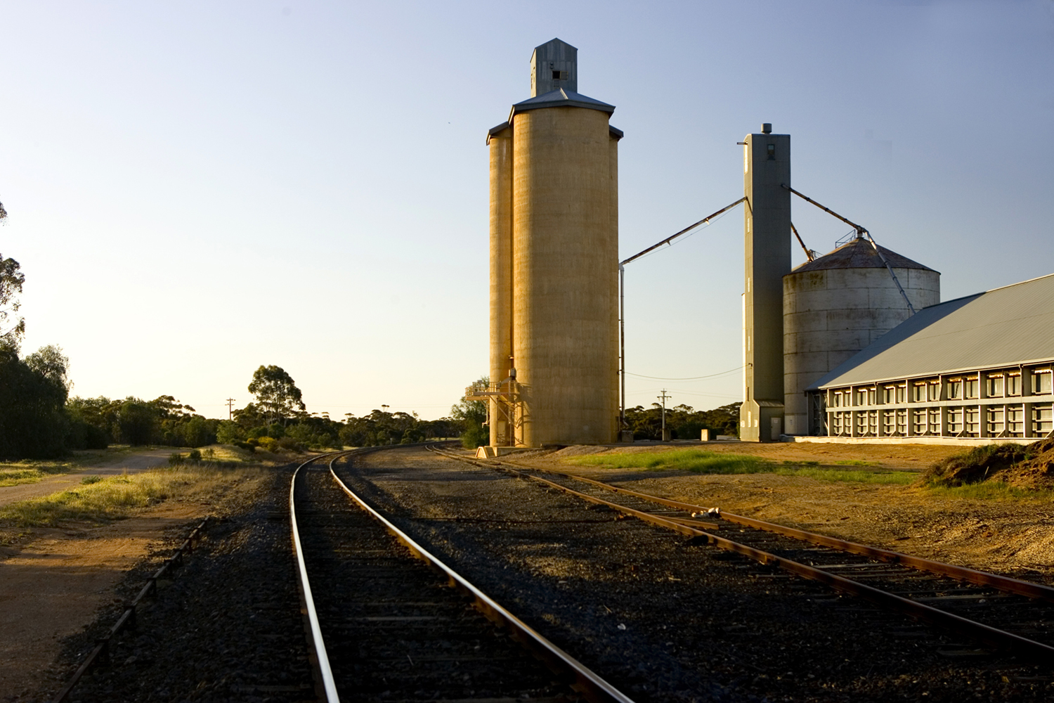 GRAIN SILOS / LASCELLES VICTORIA