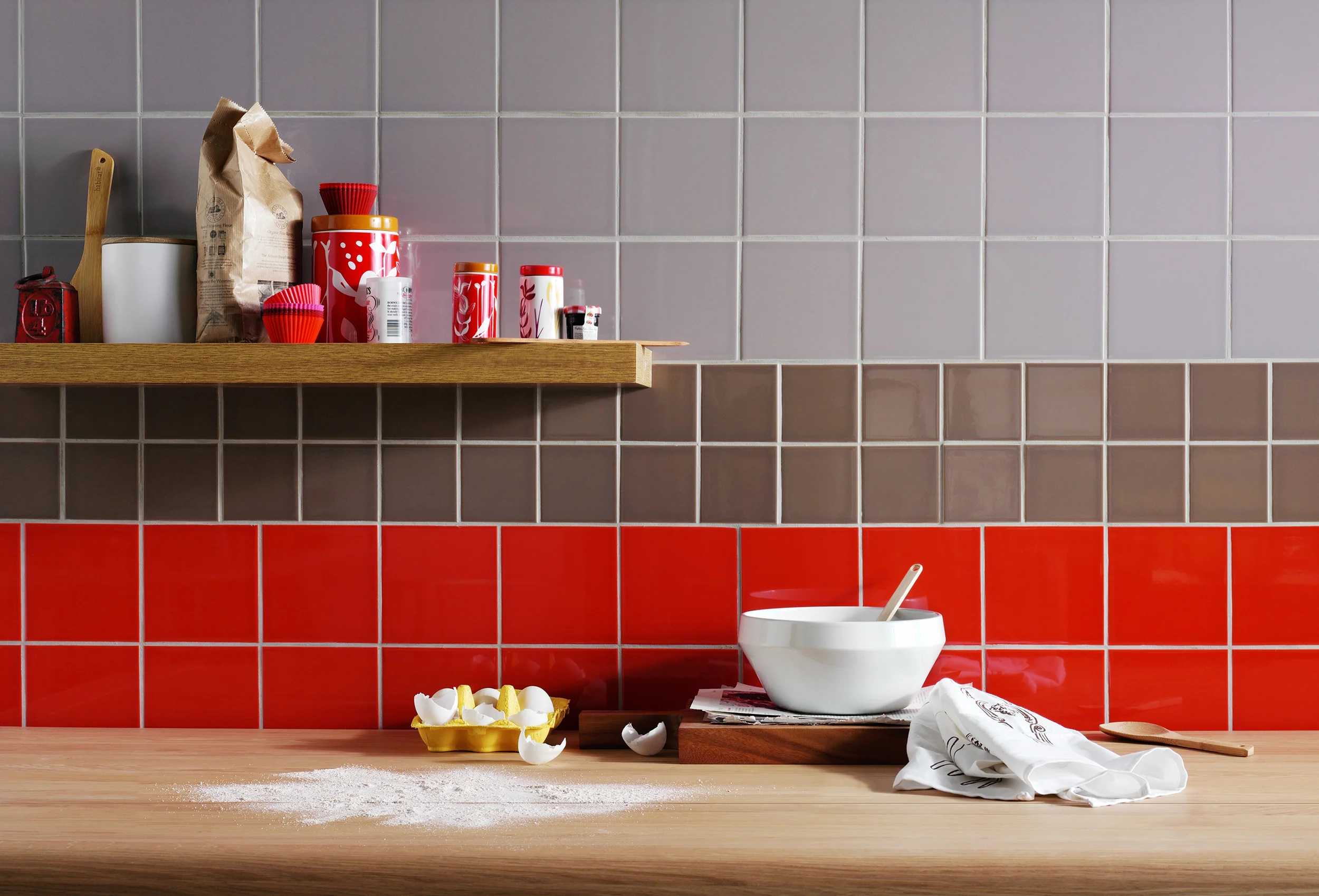 Red_Grey_Close_Flour.jpg
