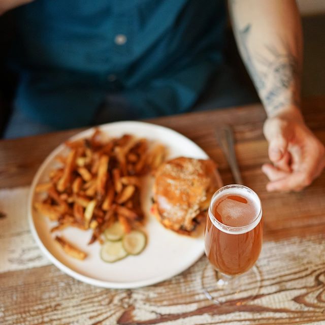 You can never go wrong with a beer and a burger!  Yes it is all good. | W. ALL GOOD BURGER: linz beef, pimento cheese, benton&rsquo;s bacon, grilled onion, comeback sauce, yellow mustard #southmainkitchen