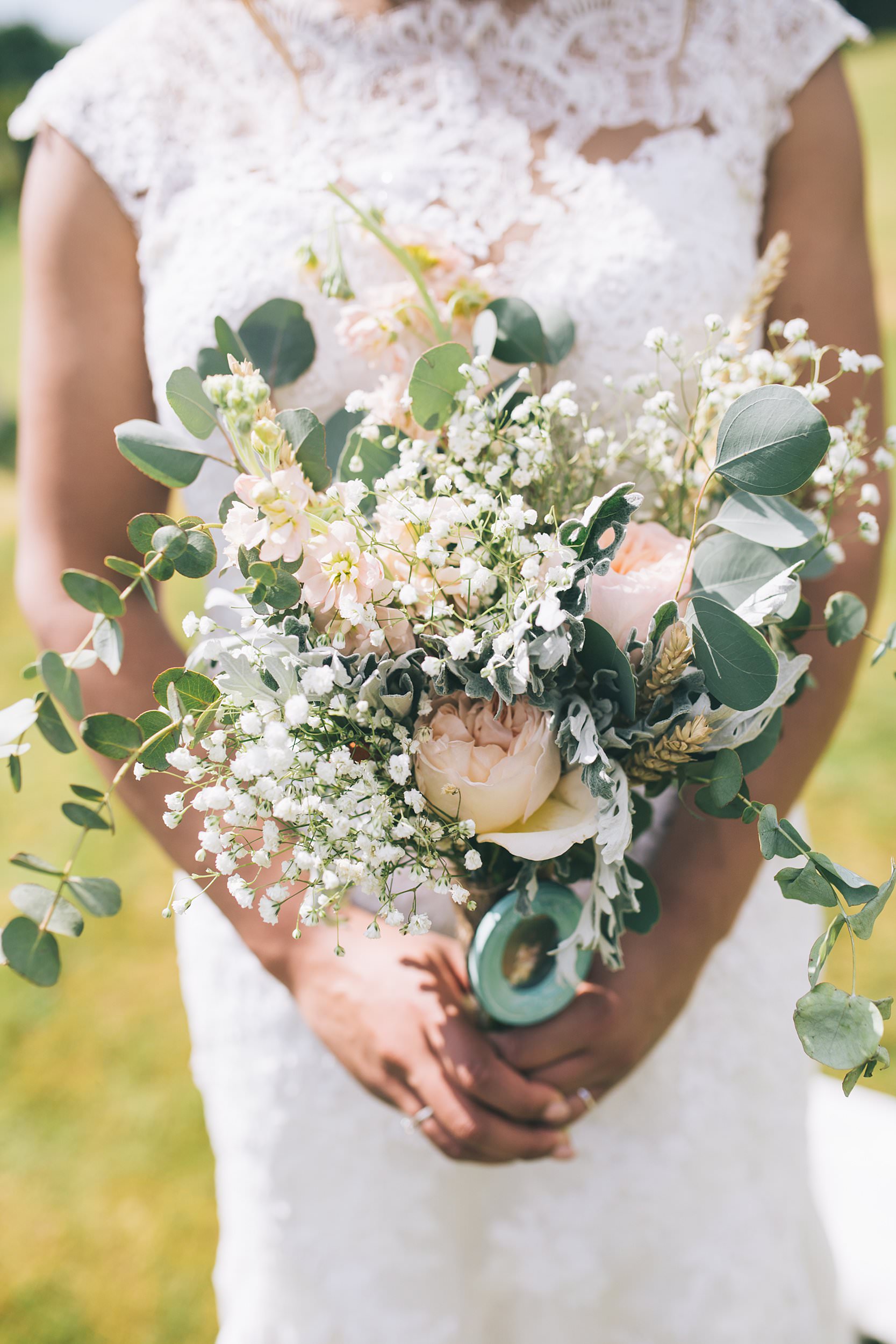 Cornwall Wedding photographer Cutlinwith Farm