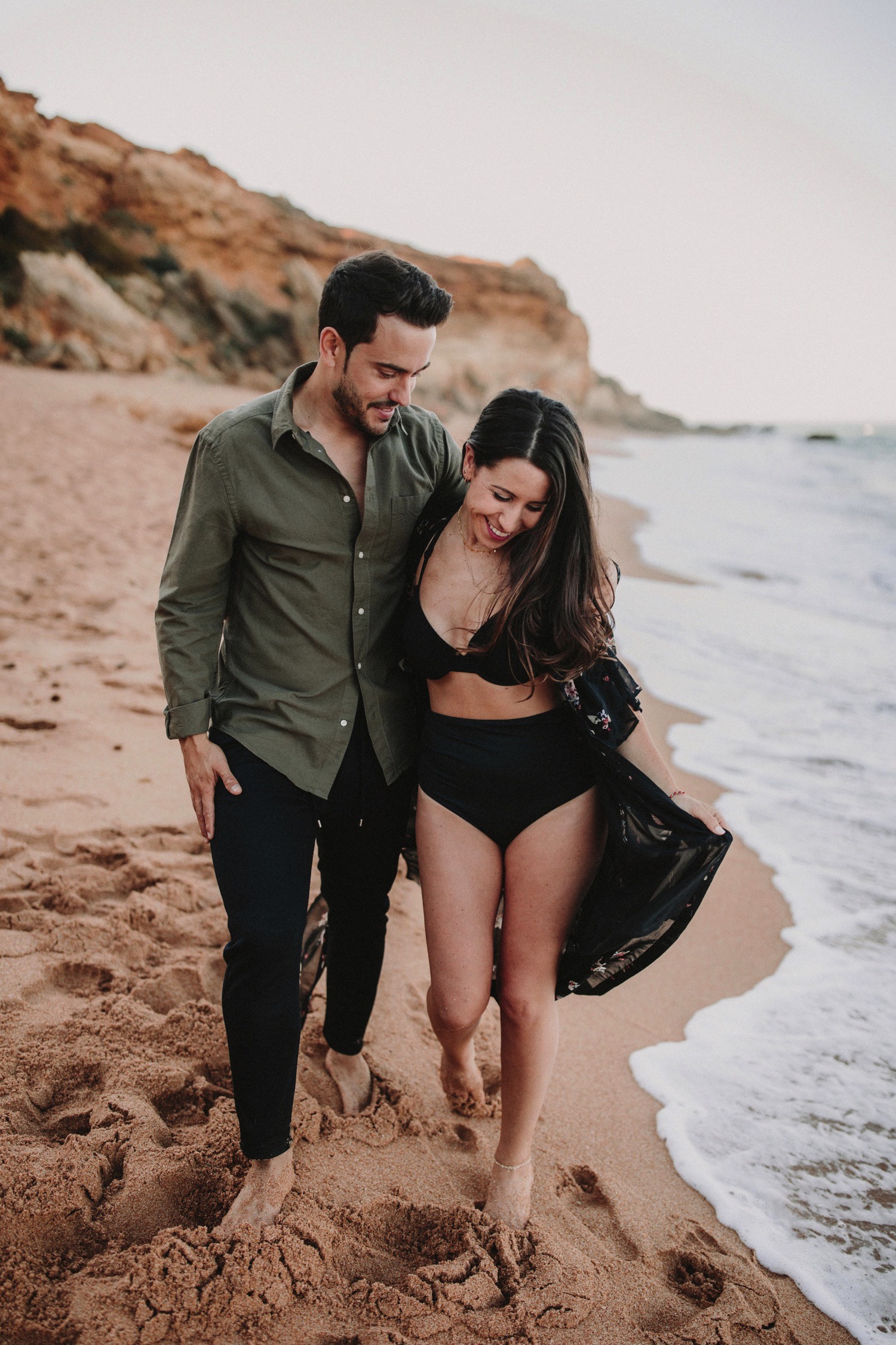 00010_868A6841-ASE_preboda_playa_engagement_weddingengagement_engagementsession_mar_ernestovillalba_cadiz.jpg