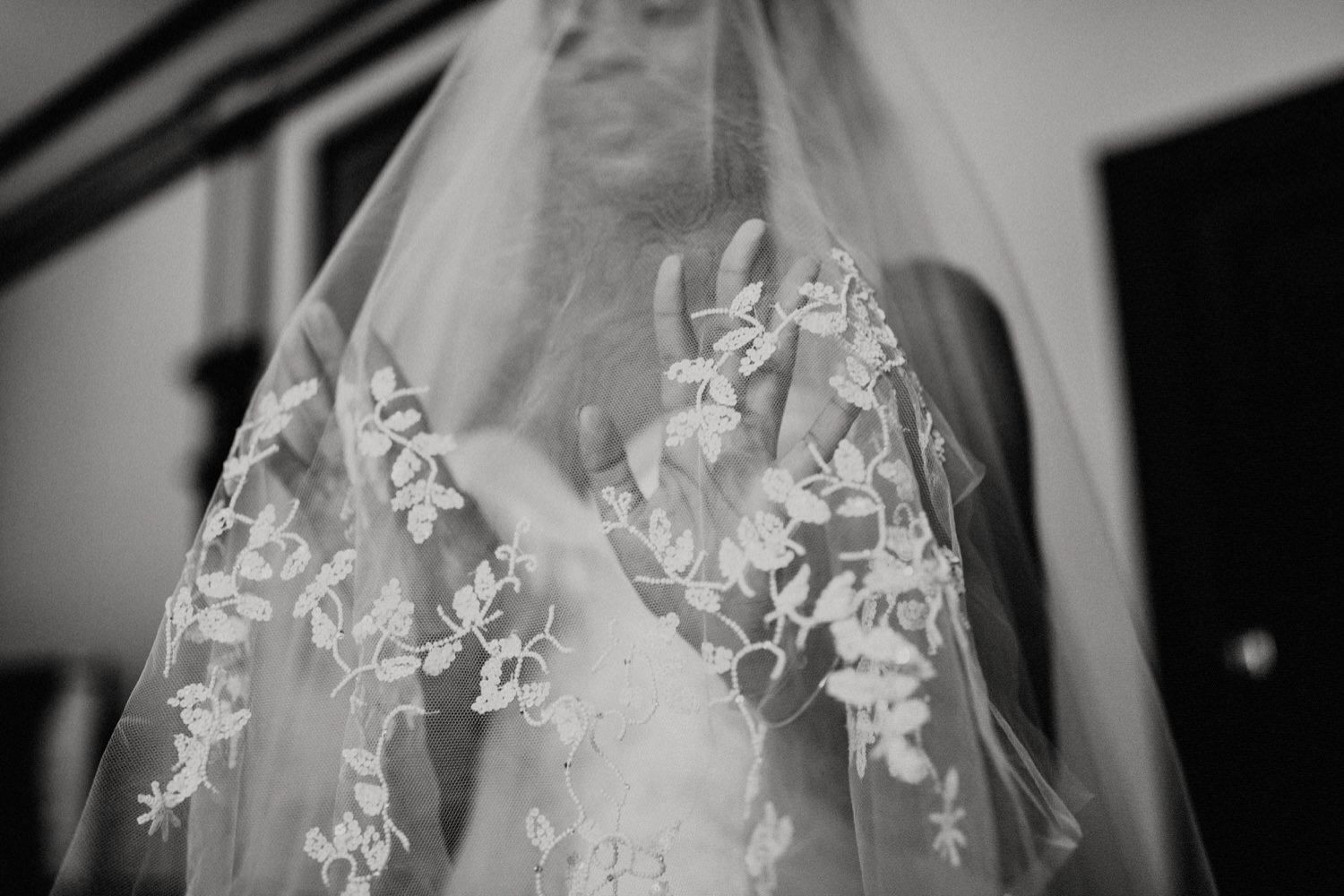 seville_wedding_photographer_hacienda_la_soledad_hotel_alfonsoxiii_fotografodebodas_sevilla_nigerian_wedding_075-.JPG