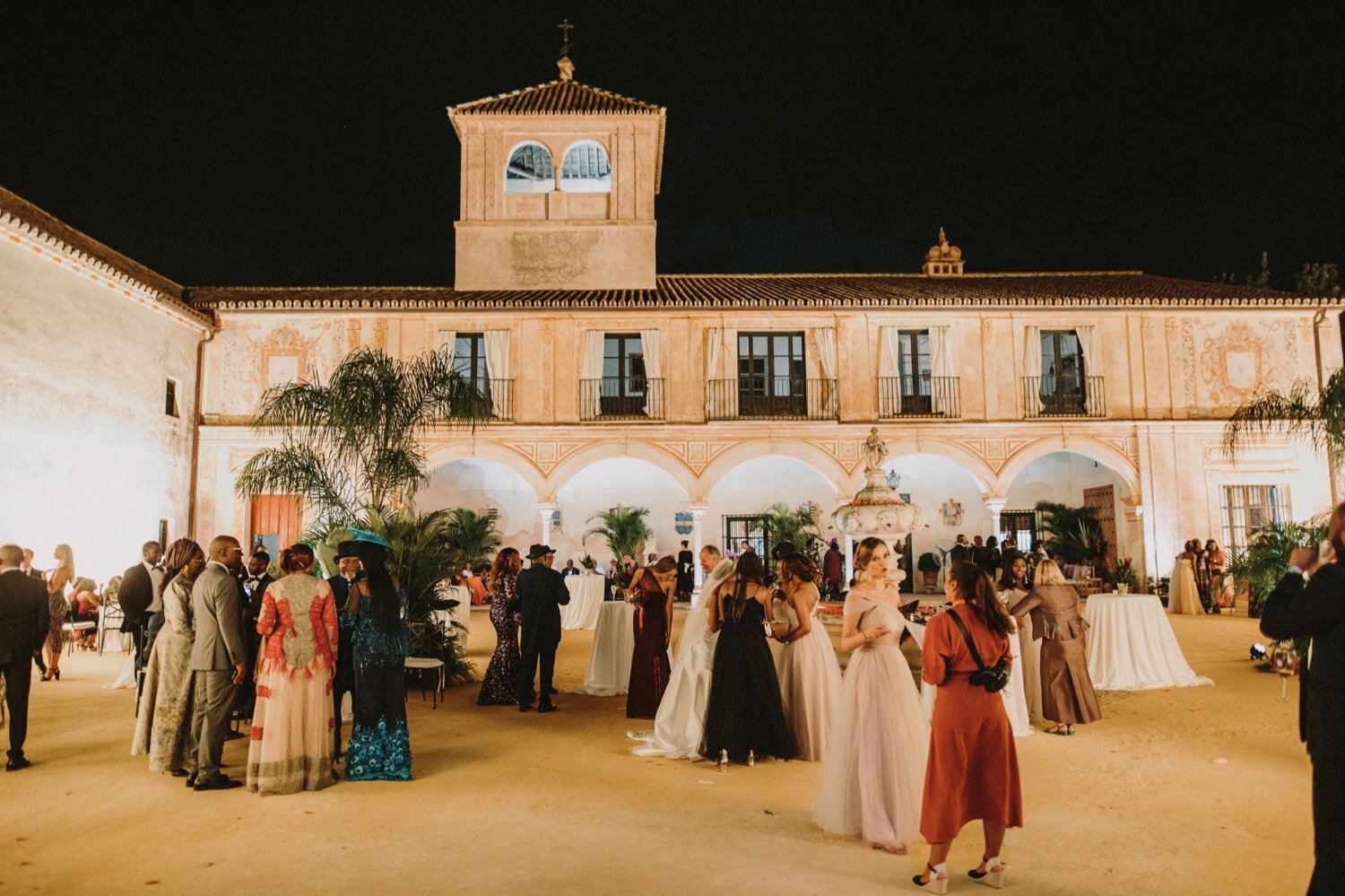 seville_wedding_photographer_hacienda_la_soledad_hotel_alfonsoxiii_fotografodebodas_sevilla_nigerian_wedding_151-.JPG