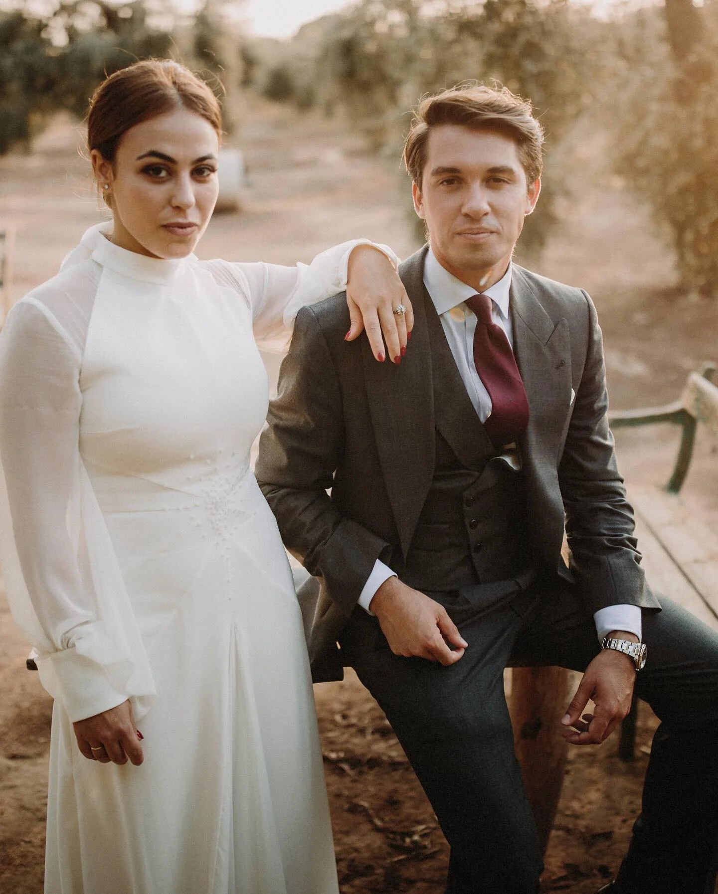 🌿Uno de los momentos que m&aacute;s disfruto de una boda es la sesi&oacute;n de retratos. Siempre que puedas haz coincidir vuestra sesi&oacute;n de fotos con el atardecer y podremos aprovechar la mejor luz del d&iacute;a. 🌿Retratos + vegetaci&oacut