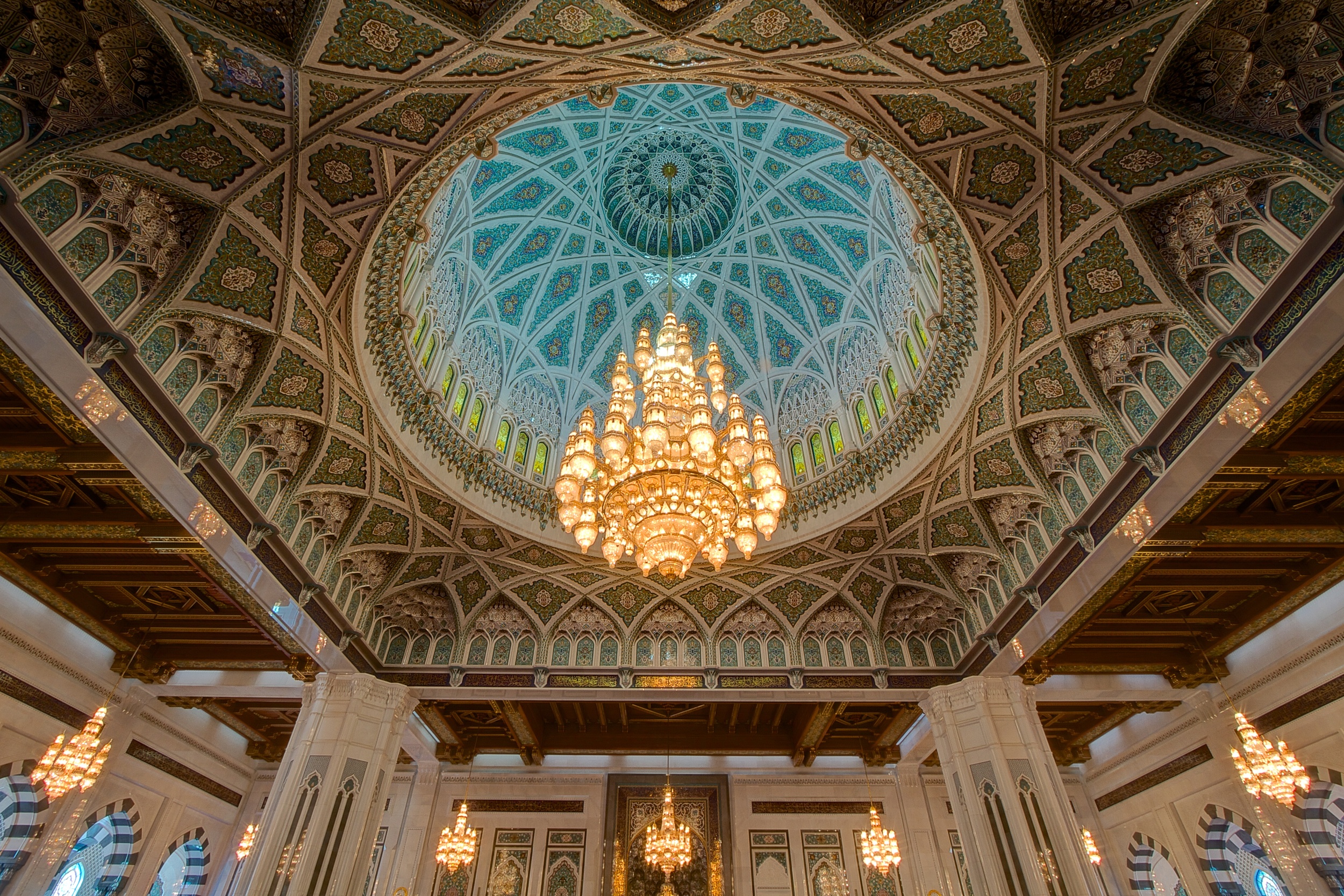 Sultan.Qaboos.Grand.Mosque.original.7014.jpg