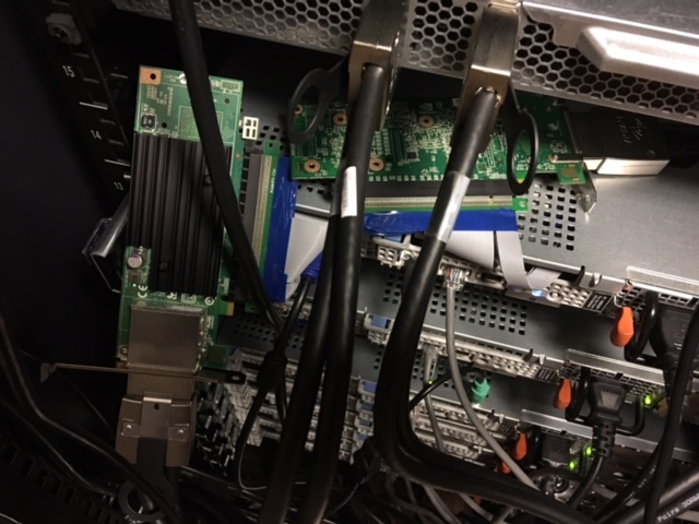 Connecting the Host cards to the NVIDIA Server using the PCI-E Dell H6GPT cable