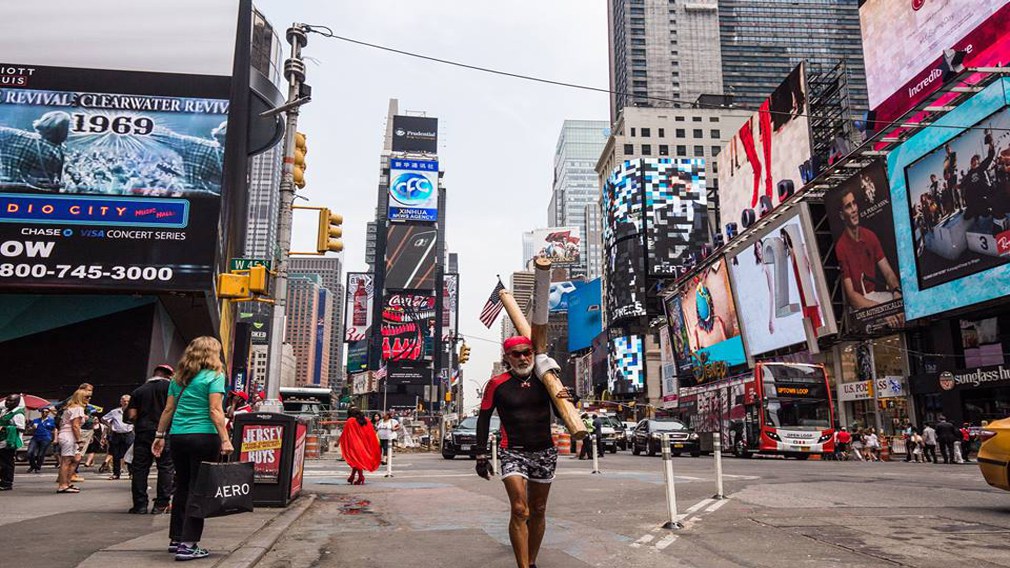 Hollands in Times Square, NYC (Credit: Toyo Kawai )