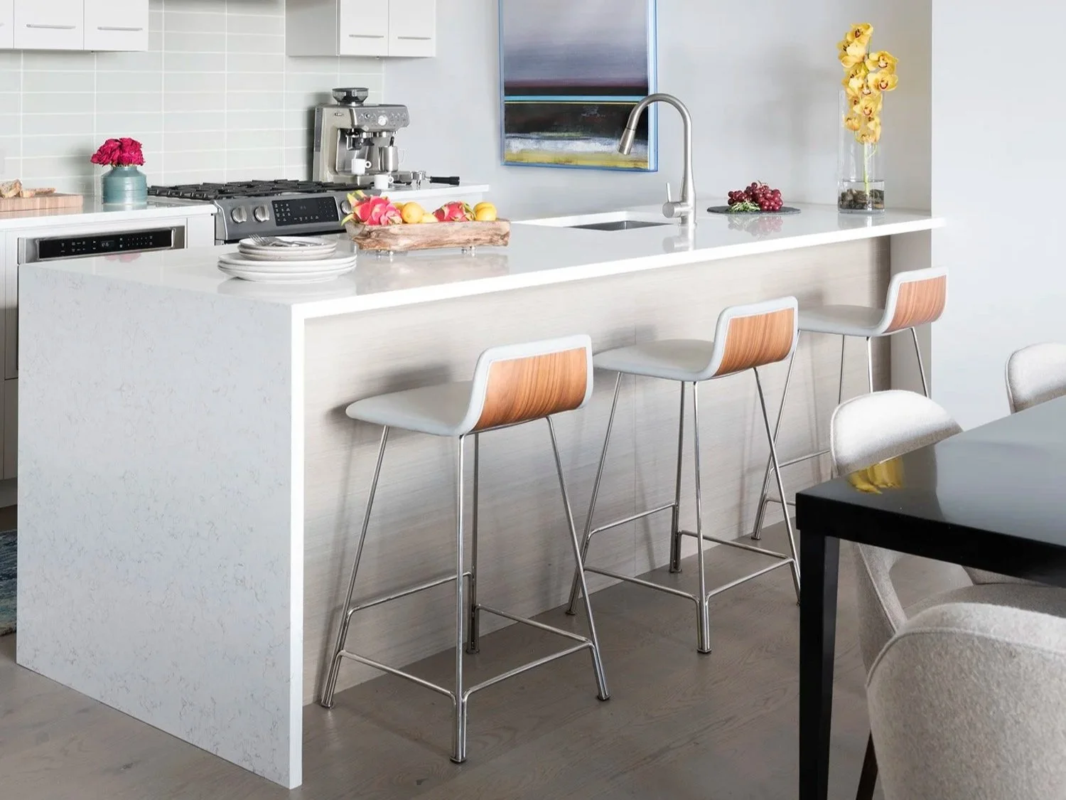 modern-elegance-kitchen-interior-design-lighting-trevor-fulmer.jpg